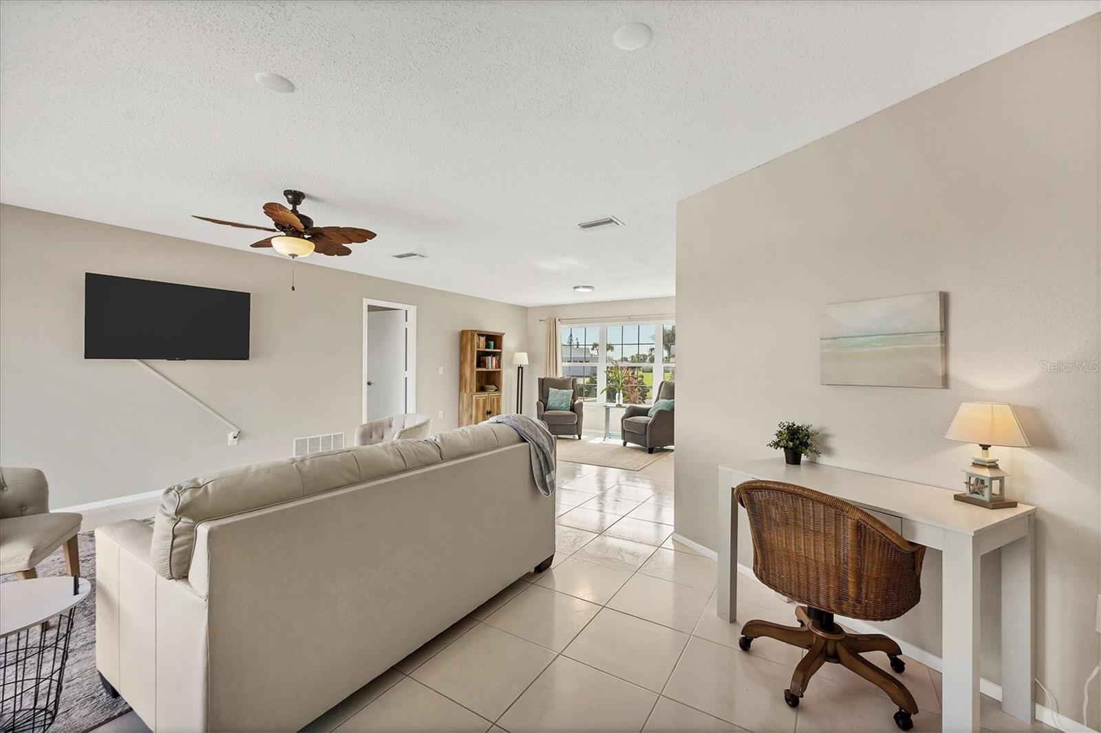 88 OAKLAND HILLS PL, ROTONDA WEST, FL, 33947