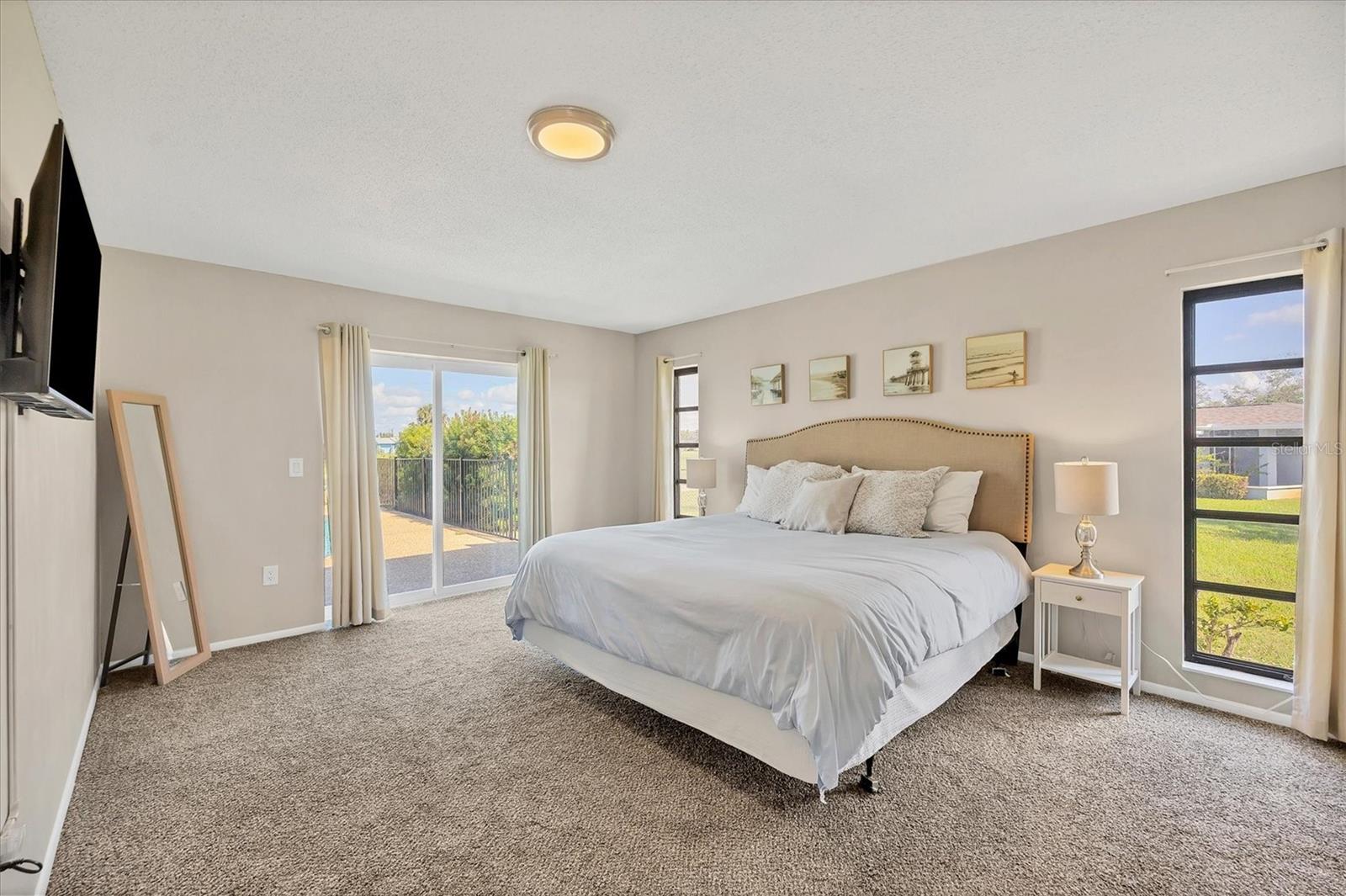 88 OAKLAND HILLS PL, ROTONDA WEST, FL, 33947