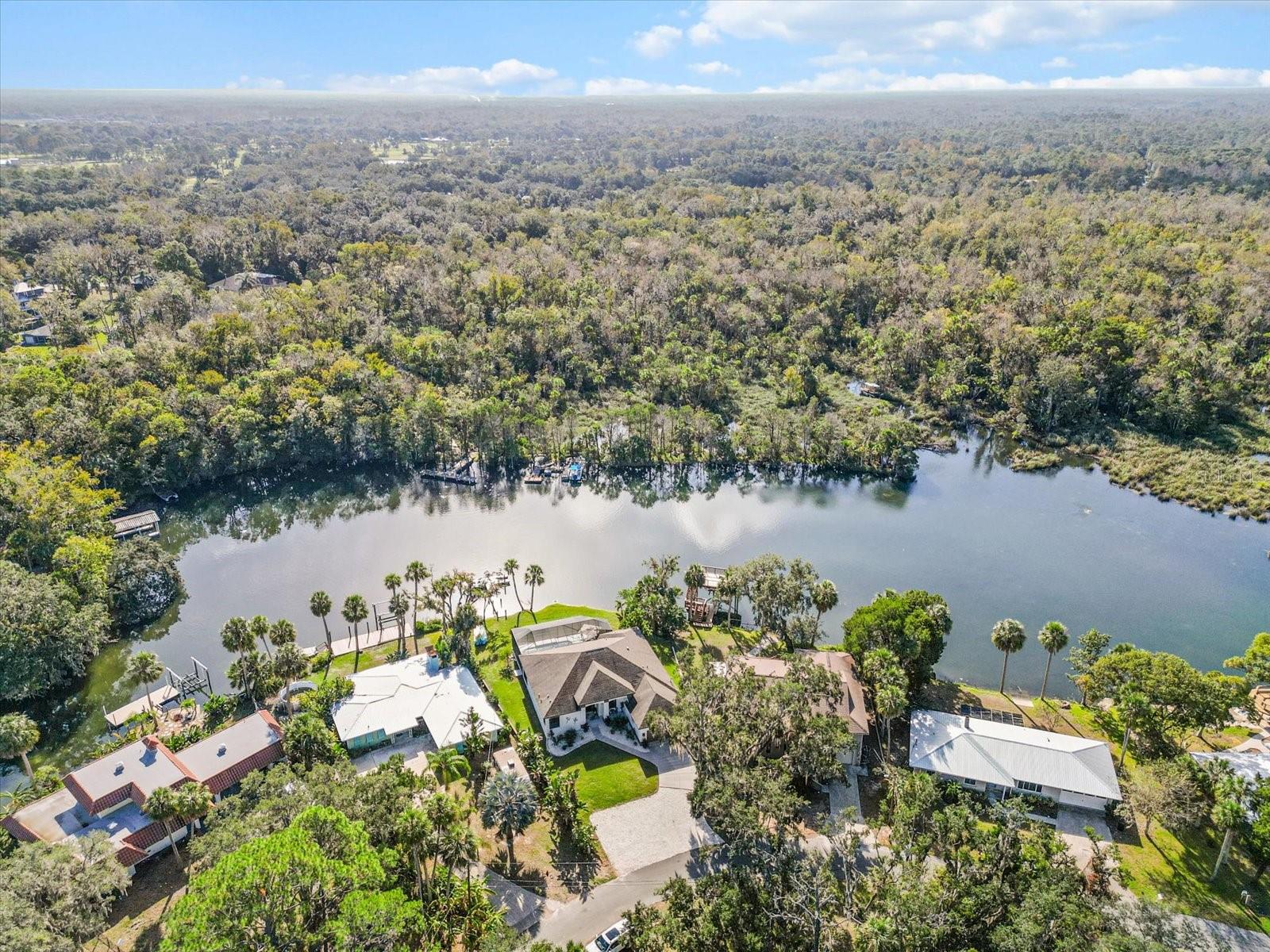 1055 N CRESCENT DR, CRYSTAL RIVER, FL, 34429