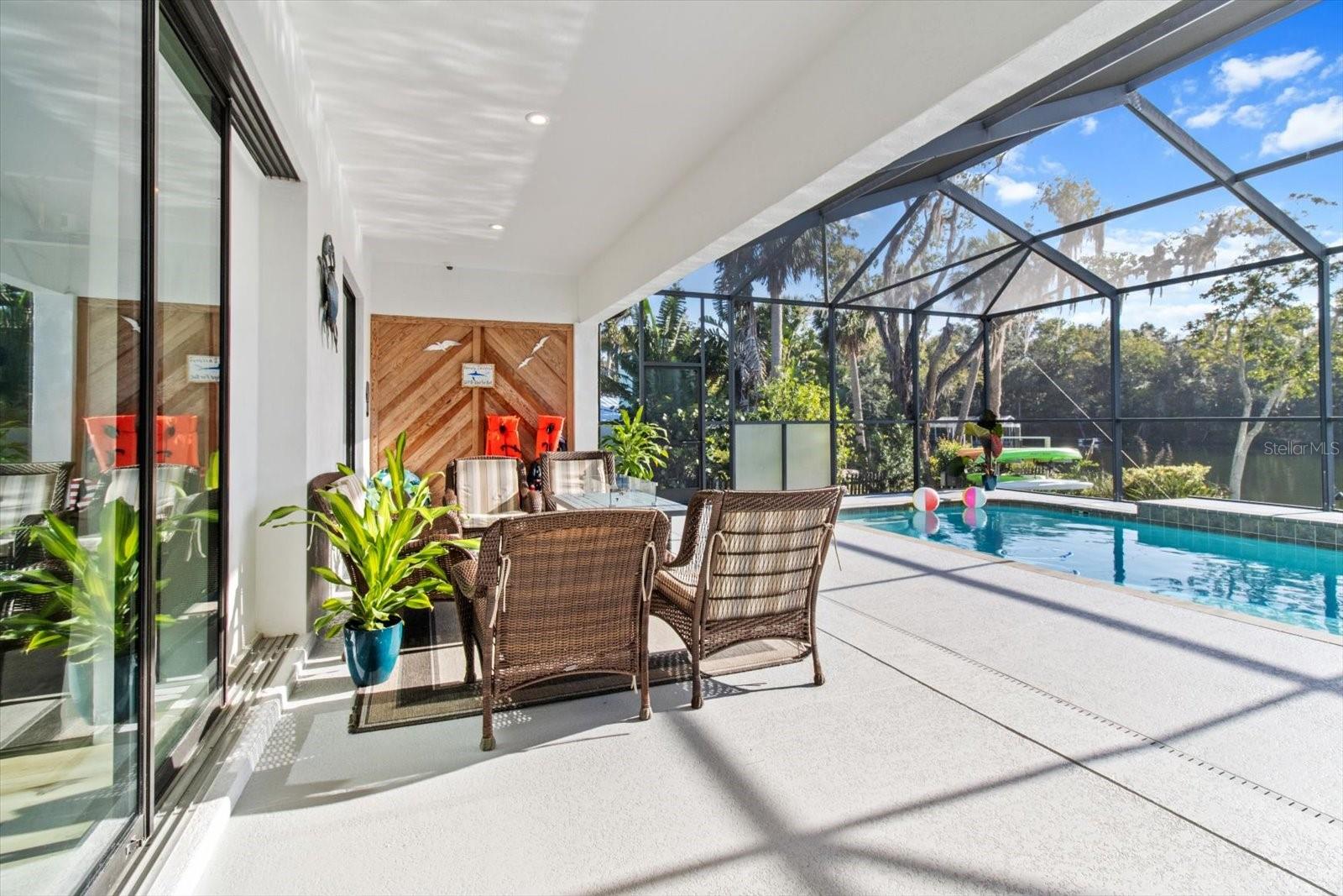 1055 N CRESCENT DR, CRYSTAL RIVER, FL, 34429