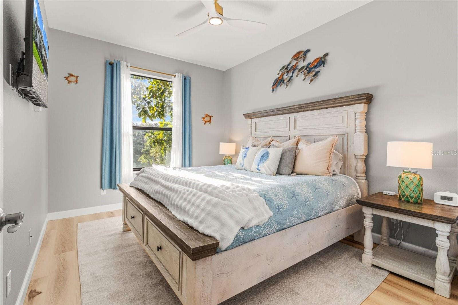 1055 N CRESCENT DR, CRYSTAL RIVER, FL, 34429