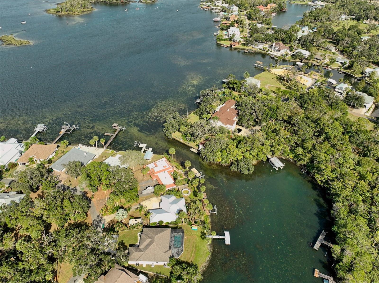 1055 N CRESCENT DR, CRYSTAL RIVER, FL, 34429