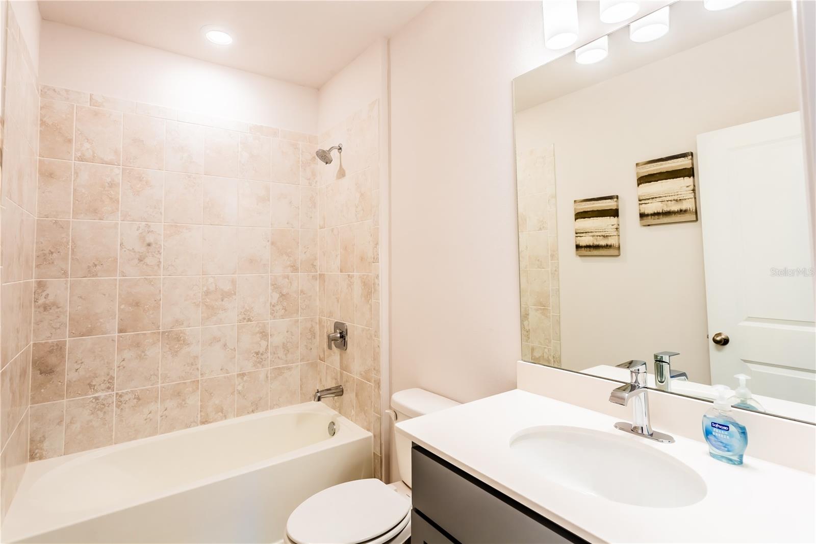 540 ROSE APPLE CIR, PORT CHARLOTTE, FL, 33954