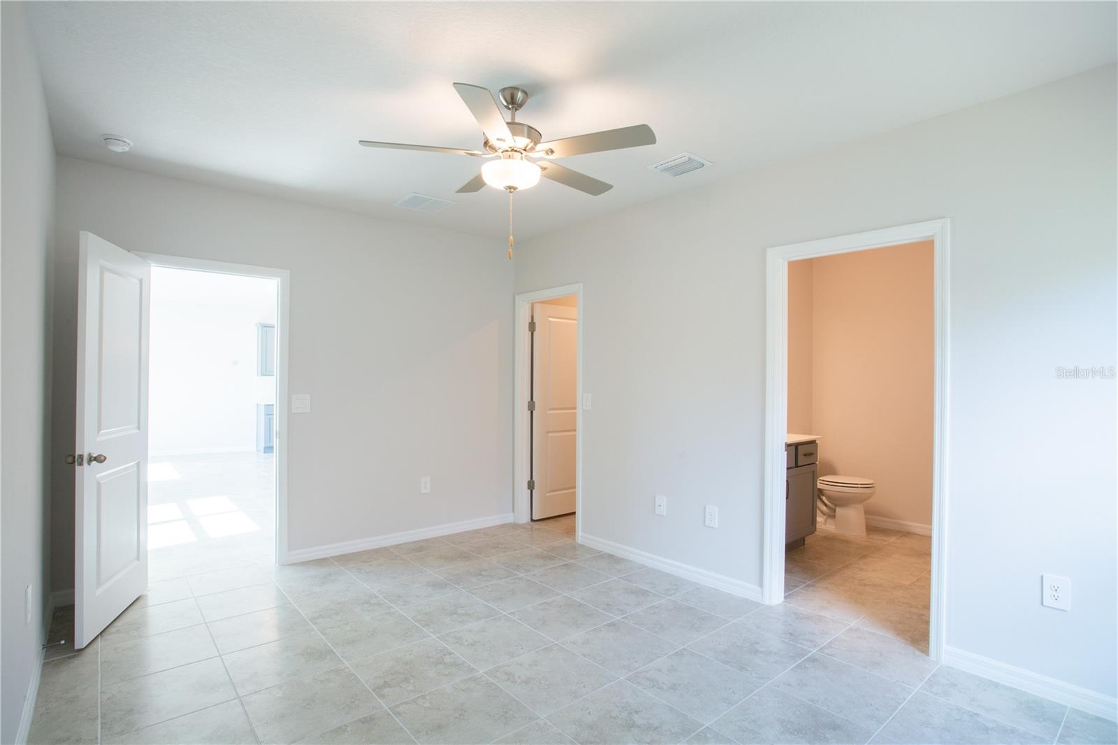 540 ROSE APPLE CIR, PORT CHARLOTTE, FL, 33954