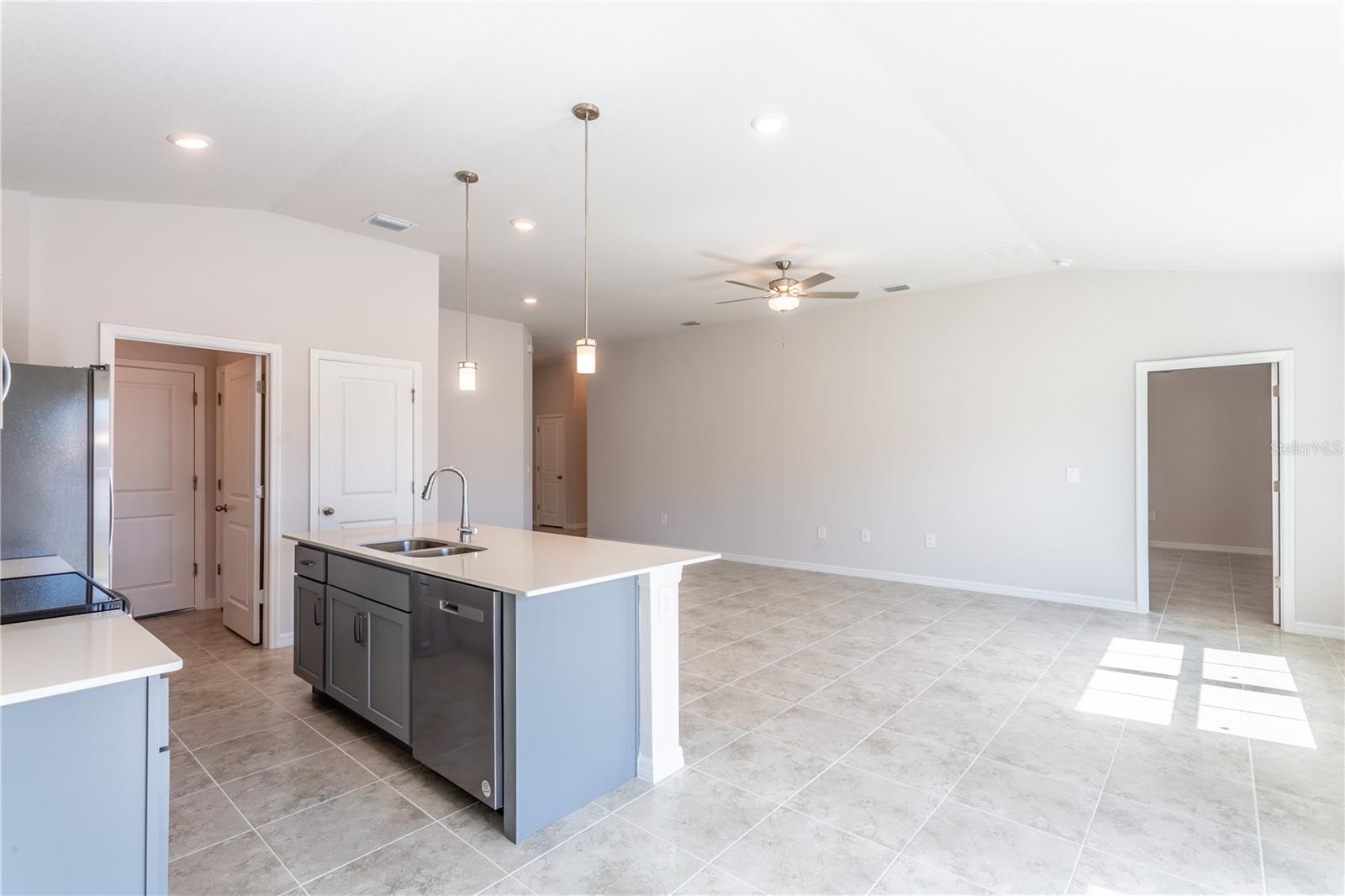 540 ROSE APPLE CIR, PORT CHARLOTTE, FL, 33954