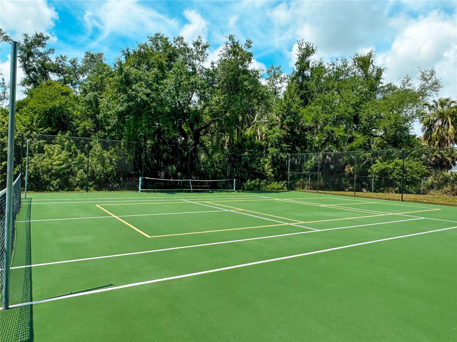 540 ROSE APPLE CIR, PORT CHARLOTTE, FL, 33954