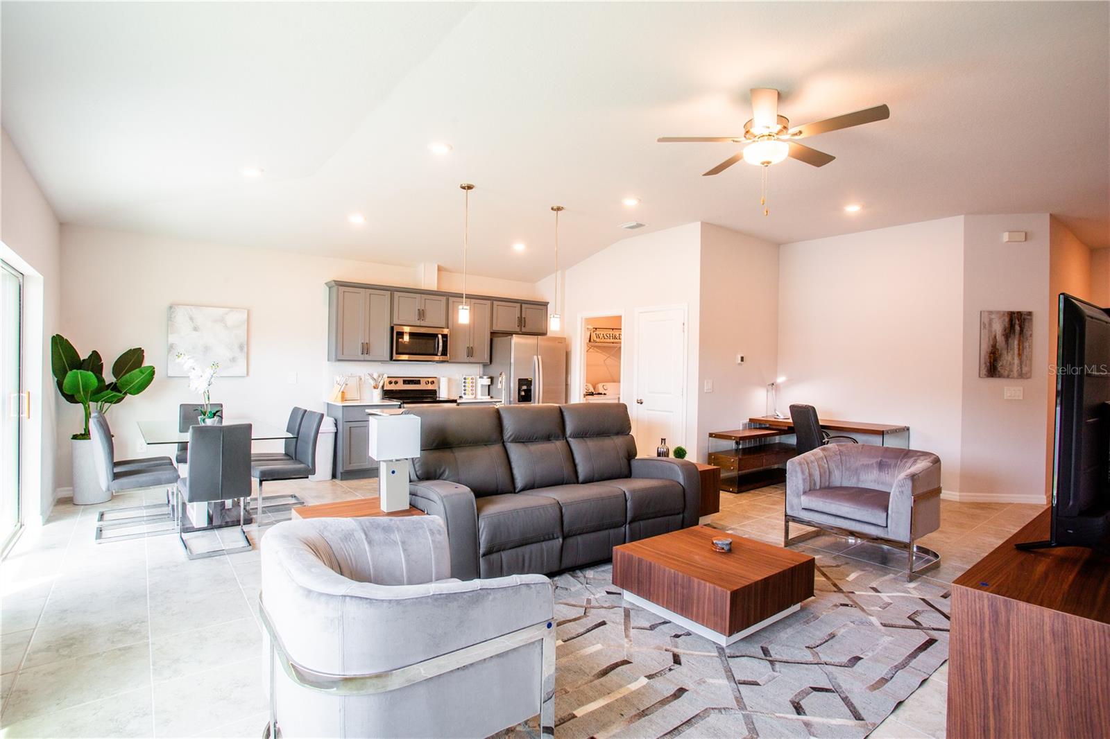 540 ROSE APPLE CIR, PORT CHARLOTTE, FL, 33954