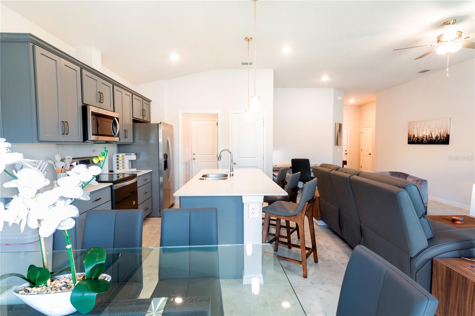 540 ROSE APPLE CIR, PORT CHARLOTTE, FL, 33954