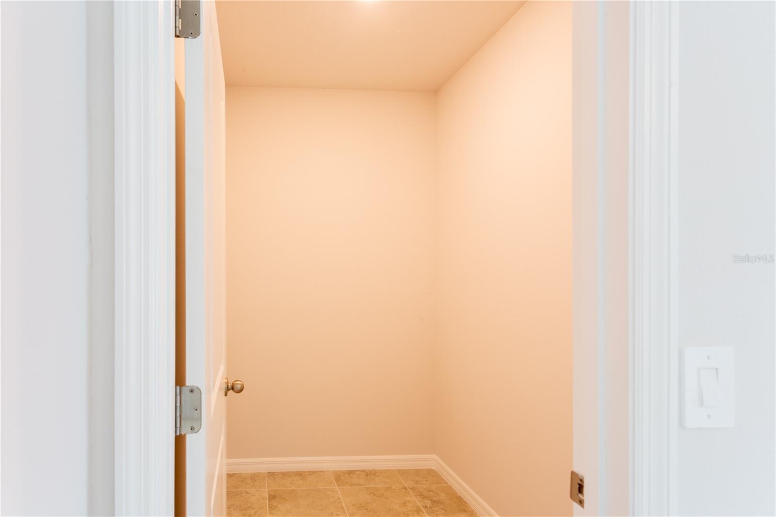 540 ROSE APPLE CIR, PORT CHARLOTTE, FL, 33954