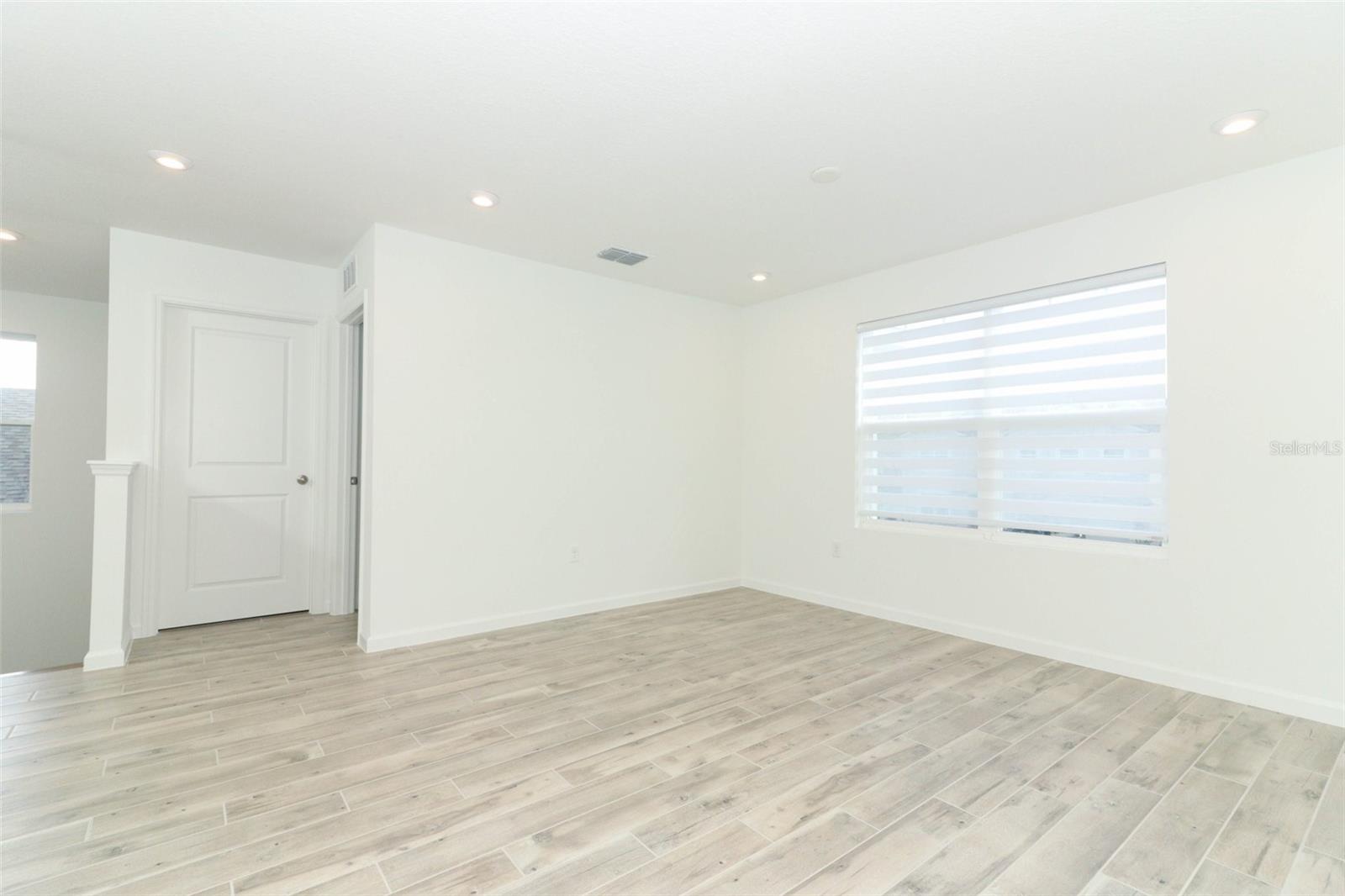 7916 WATERFIELD AVE, ORLANDO, FL, 32832