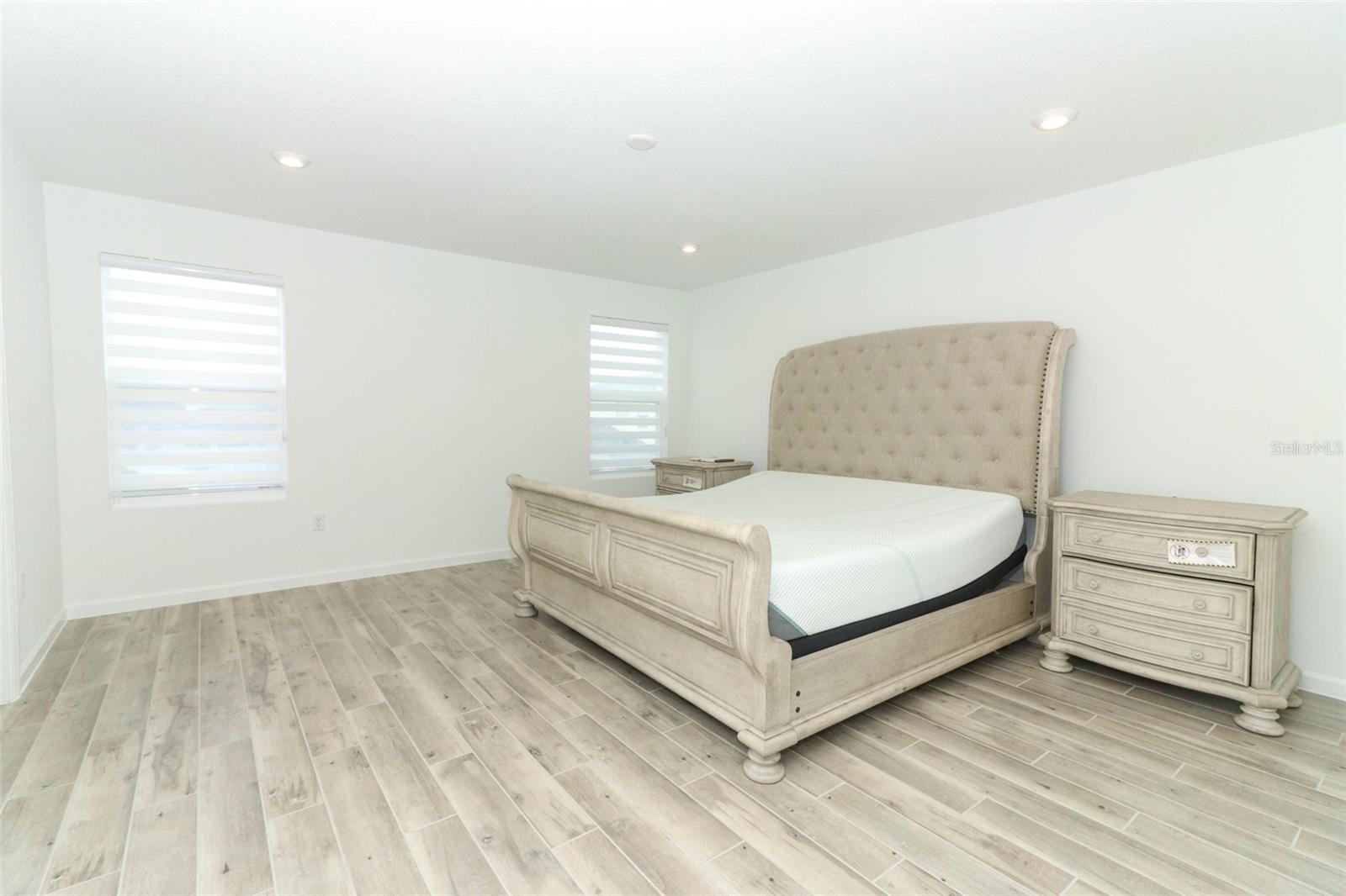 7916 WATERFIELD AVE, ORLANDO, FL, 32832