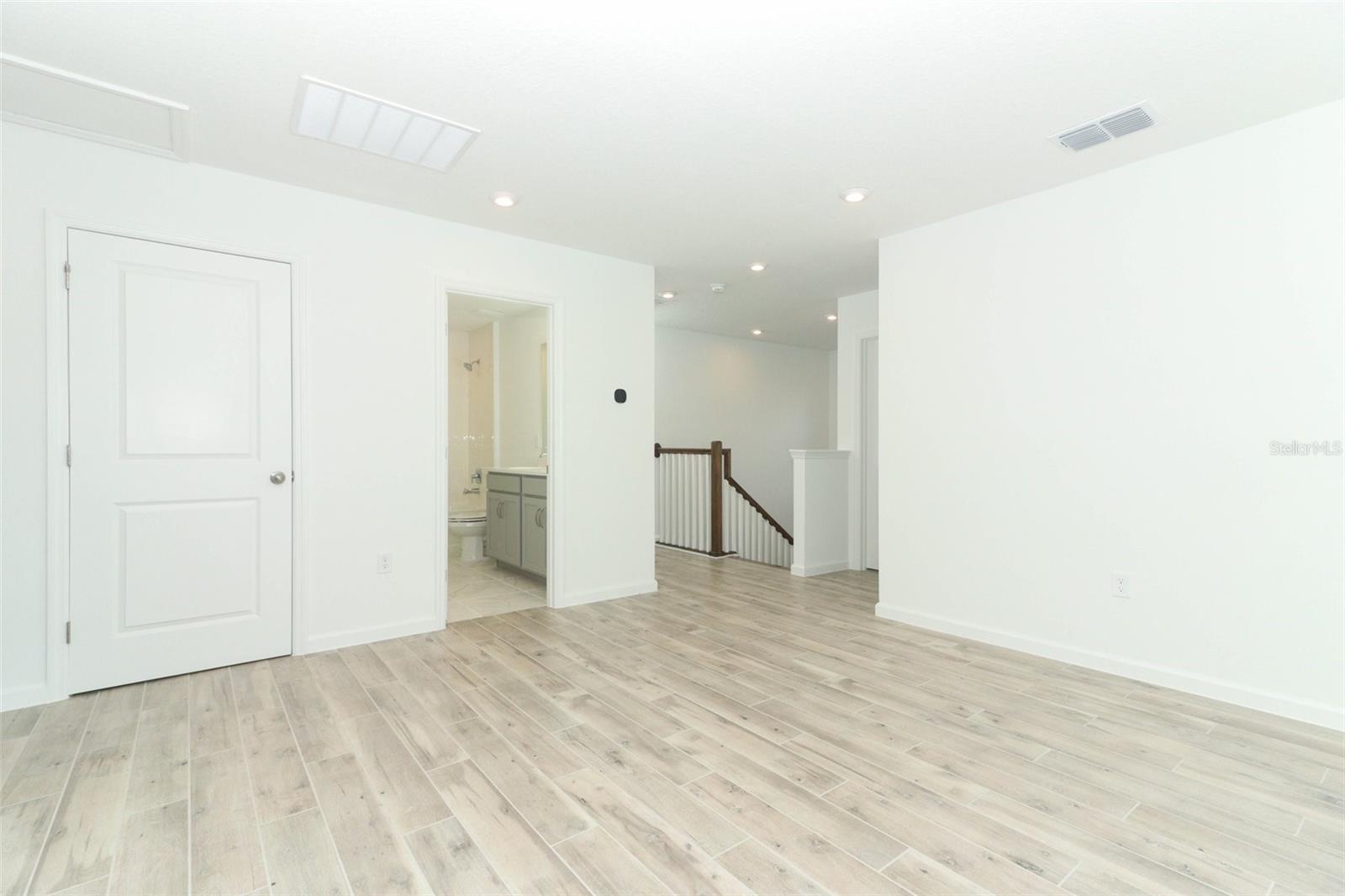 7916 WATERFIELD AVE, ORLANDO, FL, 32832