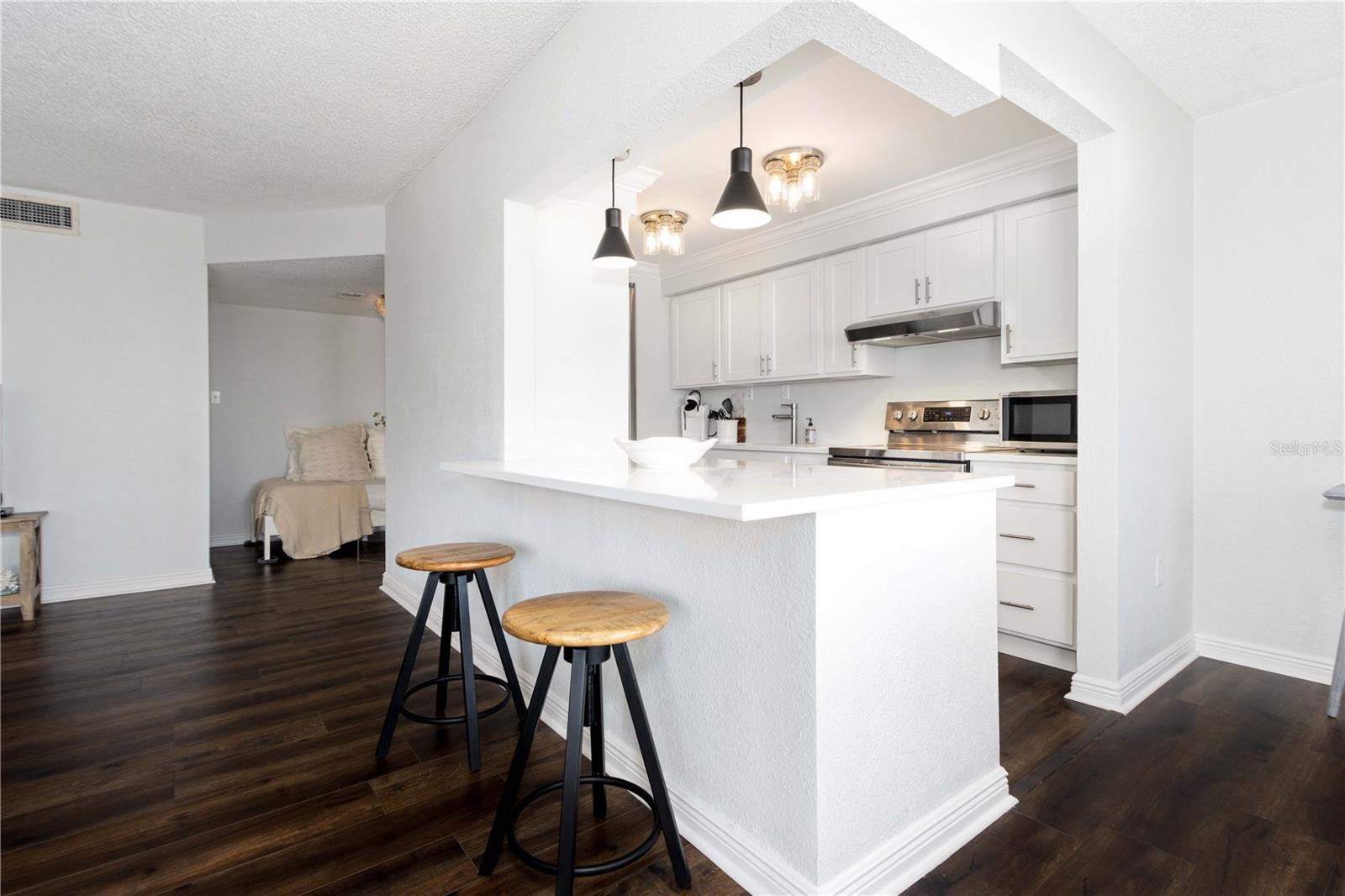 660 ISLAND WAY #908, CLEARWATER BEACH, FL, 33767