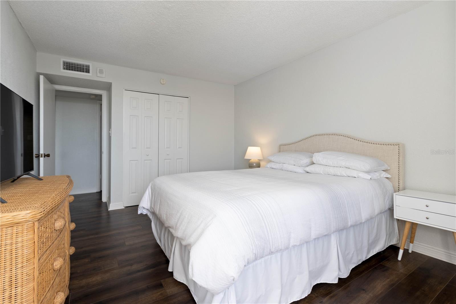 660 ISLAND WAY #908, CLEARWATER BEACH, FL, 33767