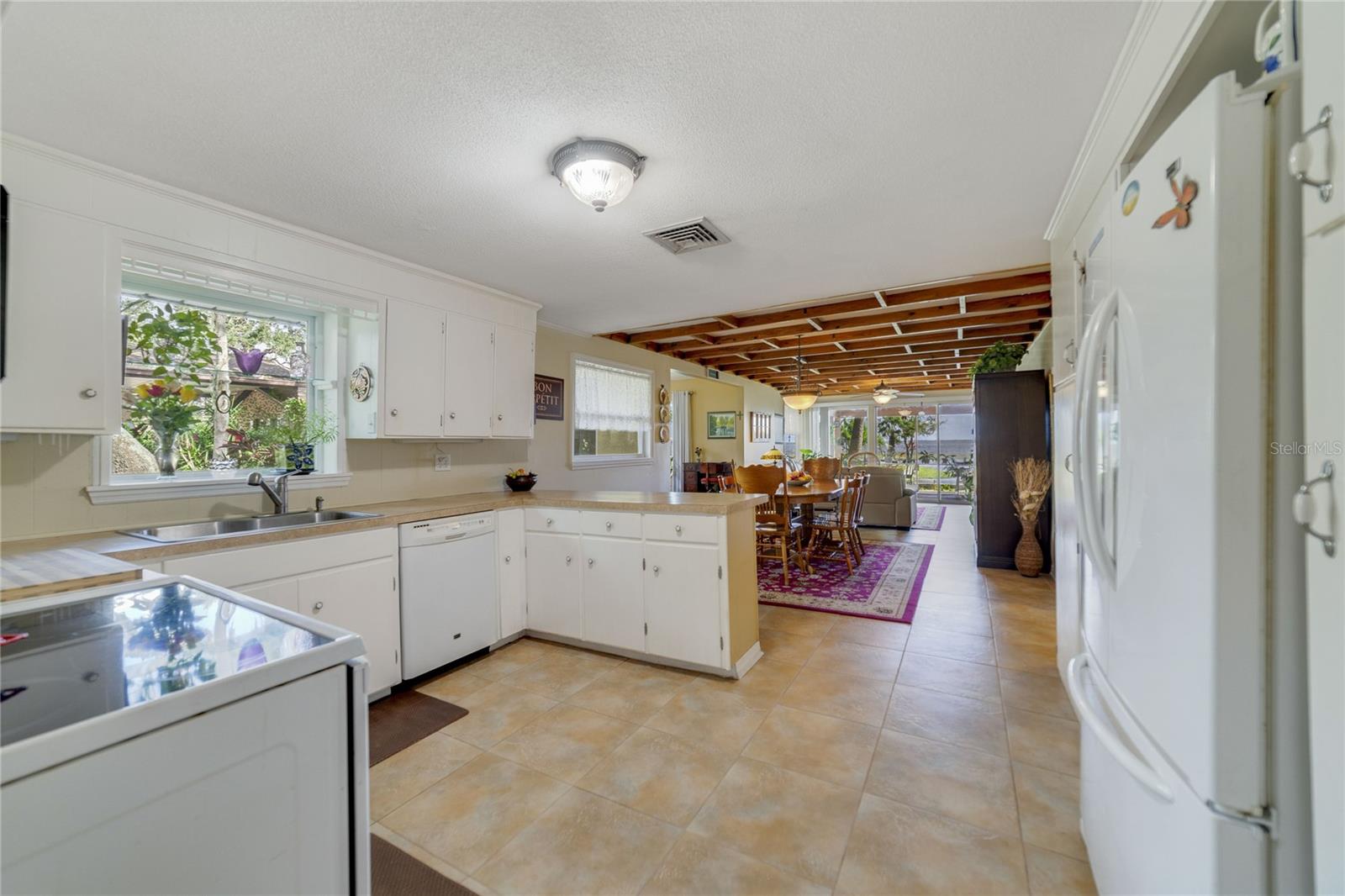 11052 W BEACH PKWY, LAKE WALES, FL, 33898