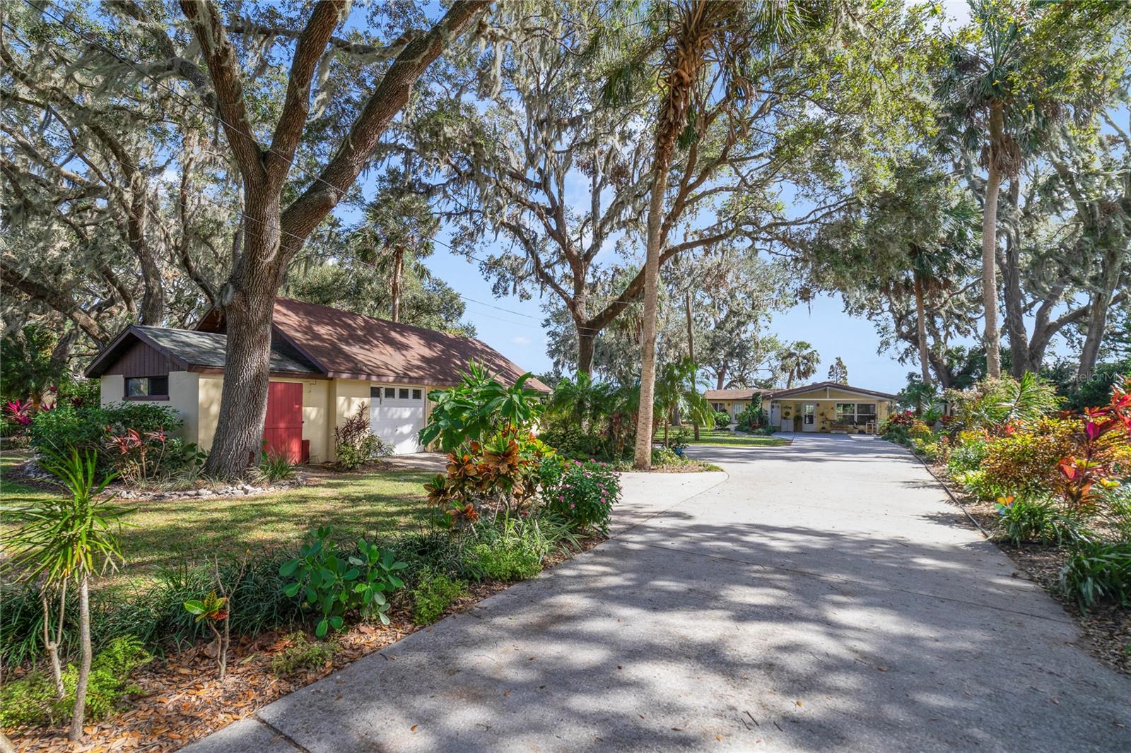 11052 W BEACH PKWY, LAKE WALES, FL, 33898