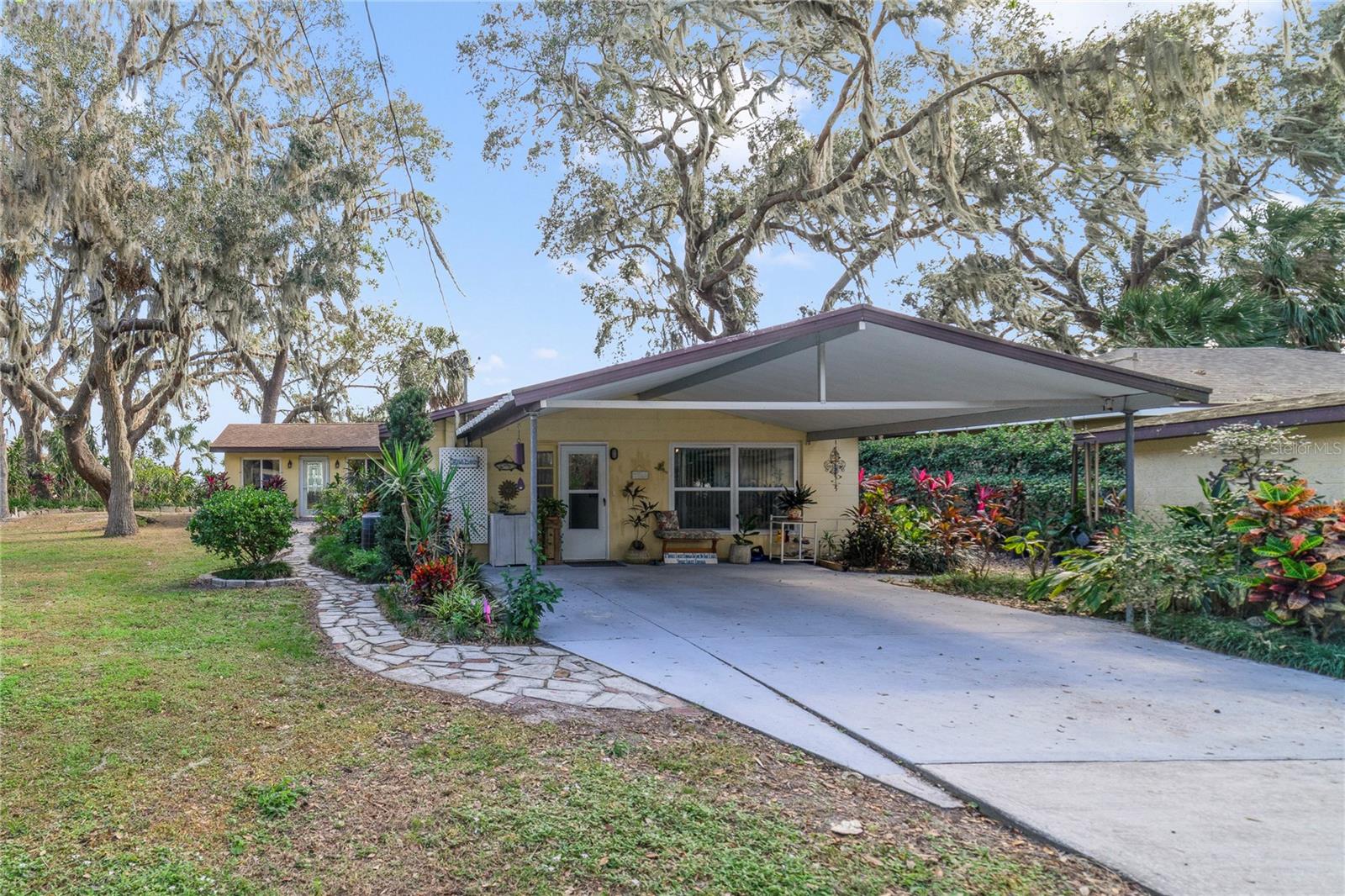 11052 W BEACH PKWY, LAKE WALES, FL, 33898