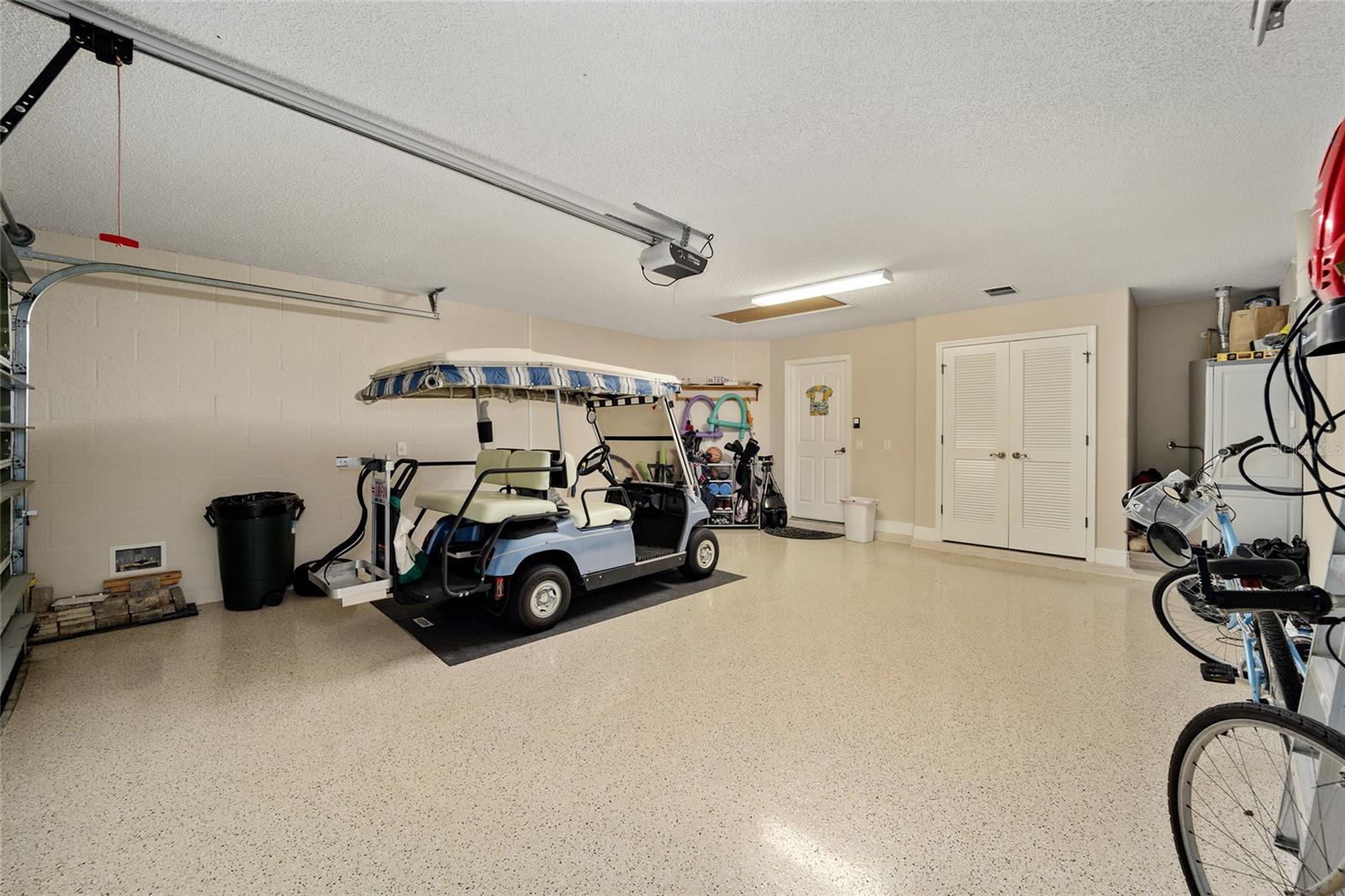 877 WINIFRED WAY, THE VILLAGES, FL, 32162