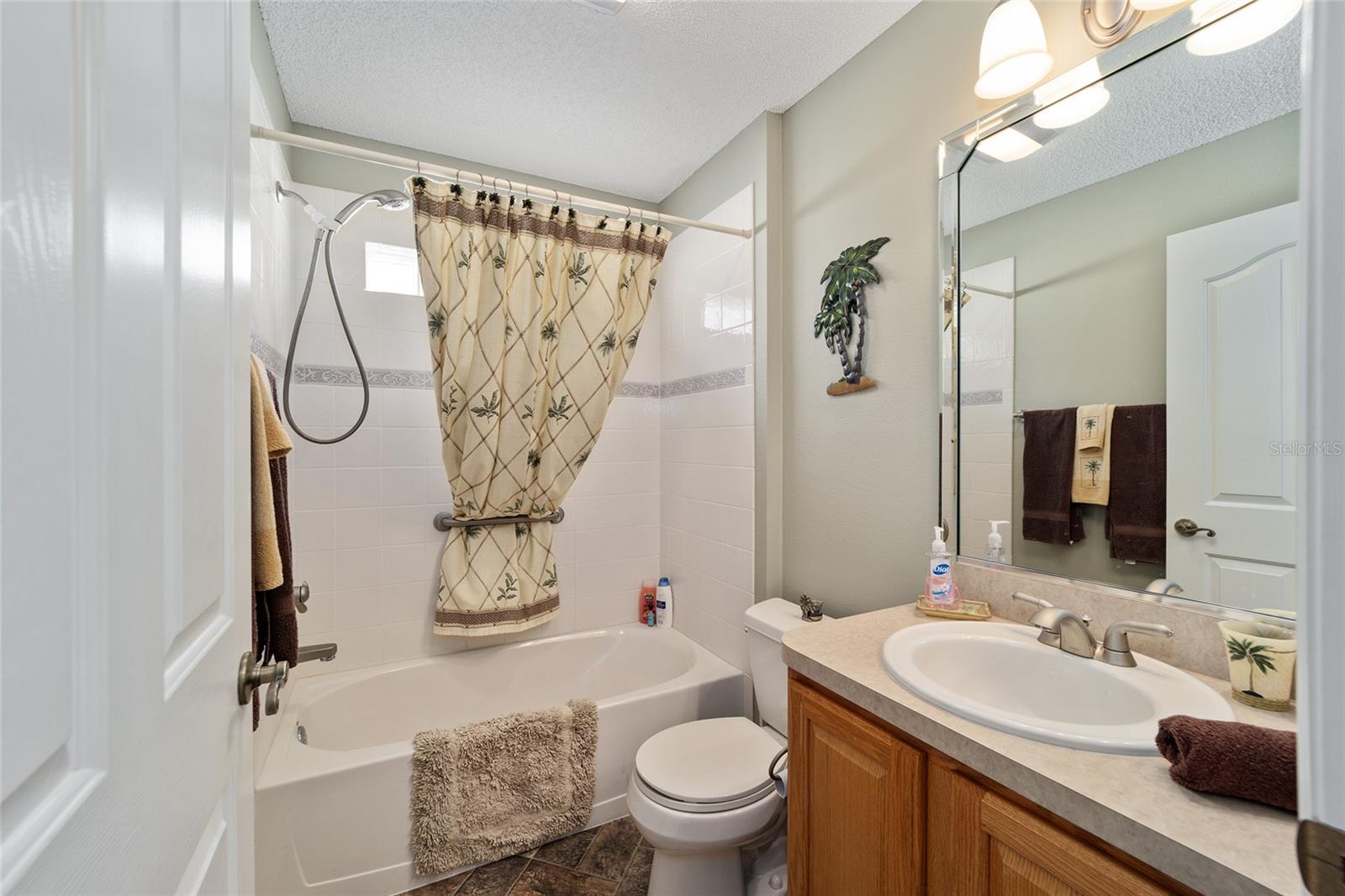 877 WINIFRED WAY, THE VILLAGES, FL, 32162