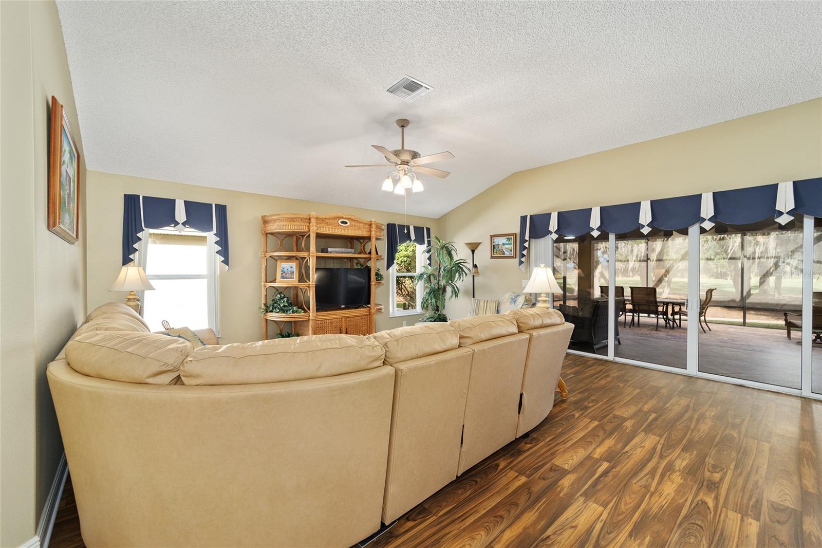877 WINIFRED WAY, THE VILLAGES, FL, 32162