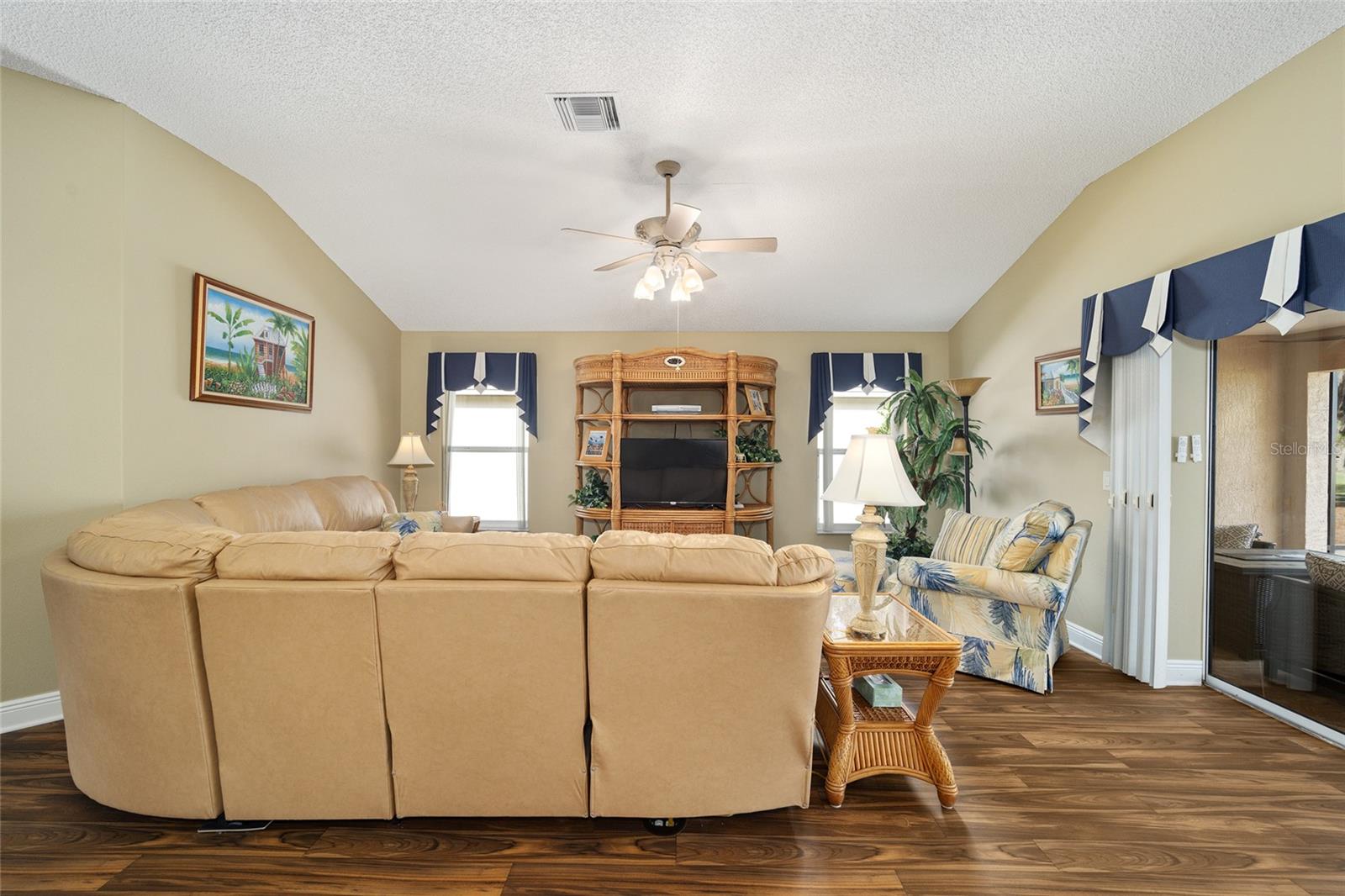 877 WINIFRED WAY, THE VILLAGES, FL, 32162