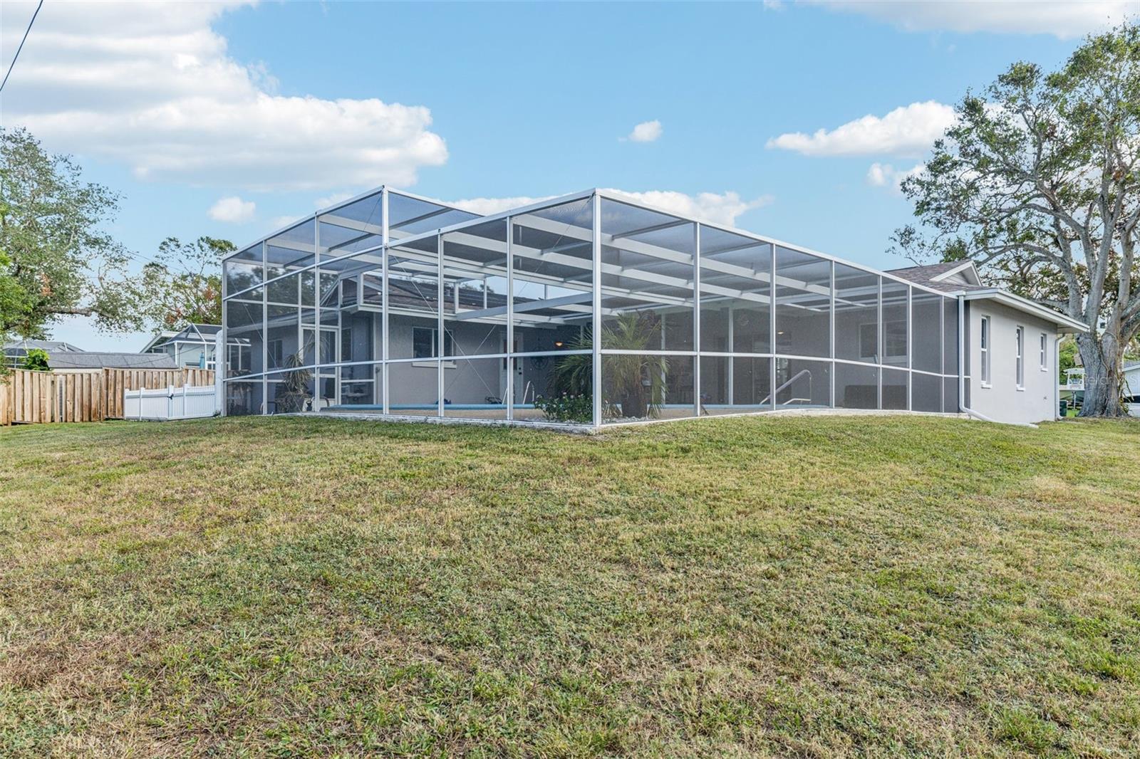 2233 6TH AVE SW, LARGO, FL, 33770