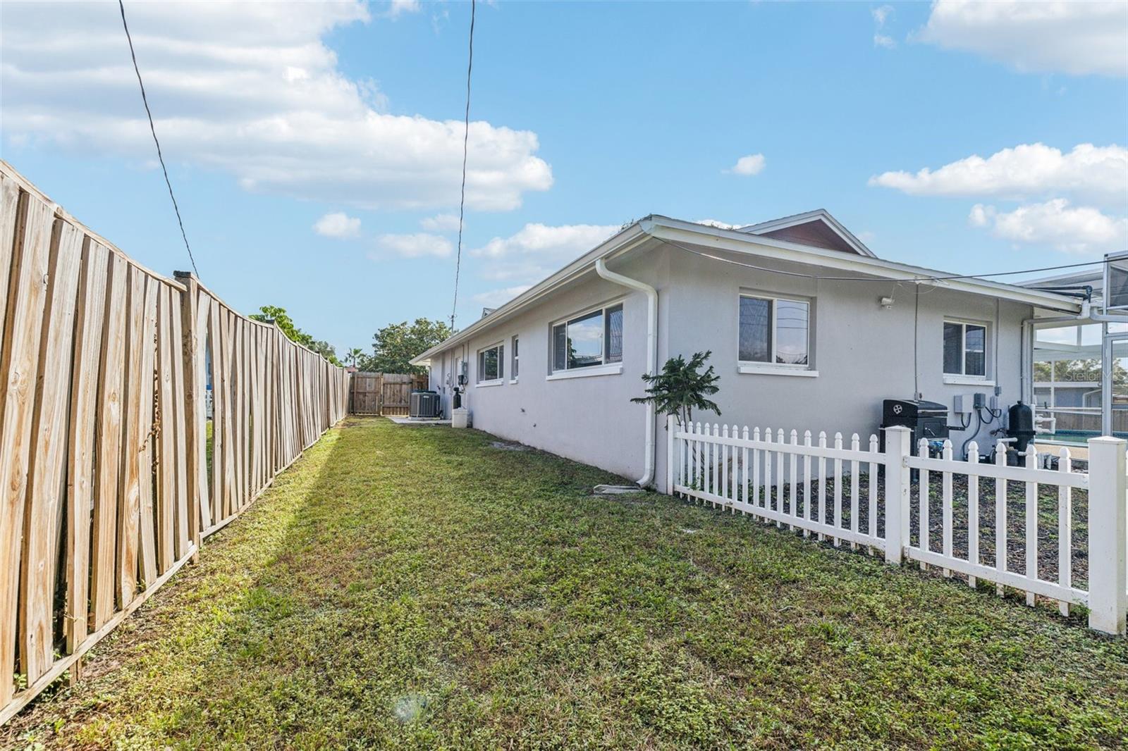 2233 6TH AVE SW, LARGO, FL, 33770
