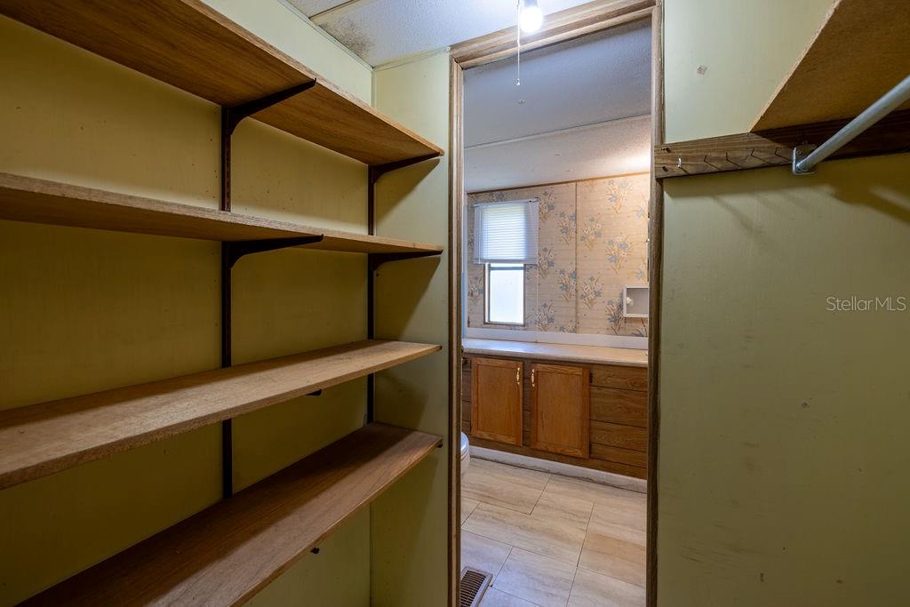 15518 LAKE APOPKA RD, CLERMONT, FL, 34715