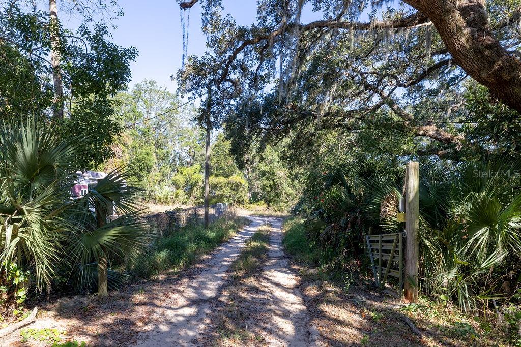 15518 LAKE APOPKA RD, CLERMONT, FL, 34715