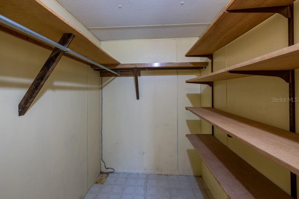 15518 LAKE APOPKA RD, CLERMONT, FL, 34715