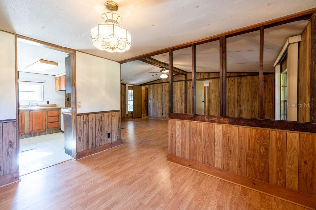 15518 LAKE APOPKA RD, CLERMONT, FL, 34715