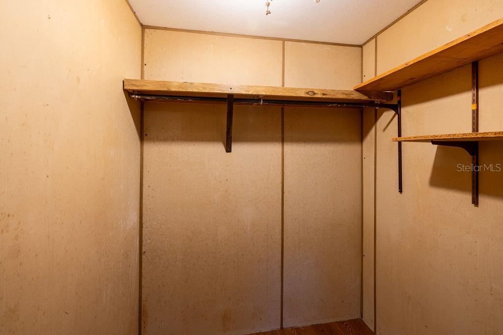 15518 LAKE APOPKA RD, CLERMONT, FL, 34715