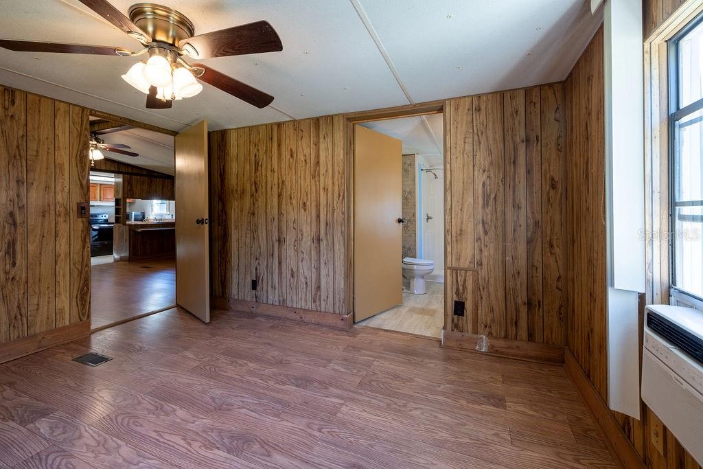 15518 LAKE APOPKA RD, CLERMONT, FL, 34715