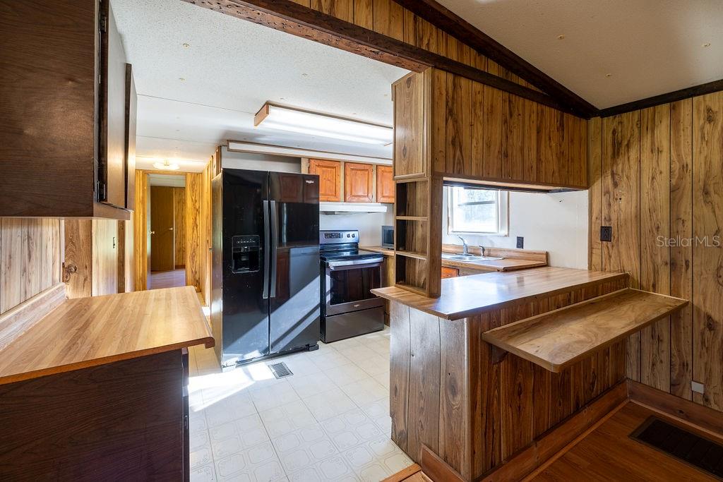 15518 LAKE APOPKA RD, CLERMONT, FL, 34715