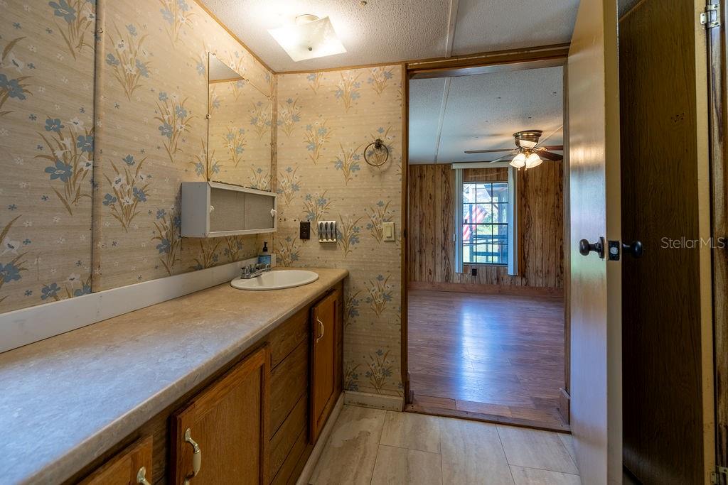 15518 LAKE APOPKA RD, CLERMONT, FL, 34715