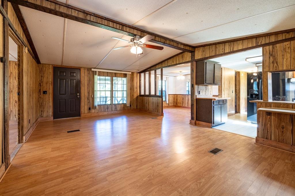 15518 LAKE APOPKA RD, CLERMONT, FL, 34715