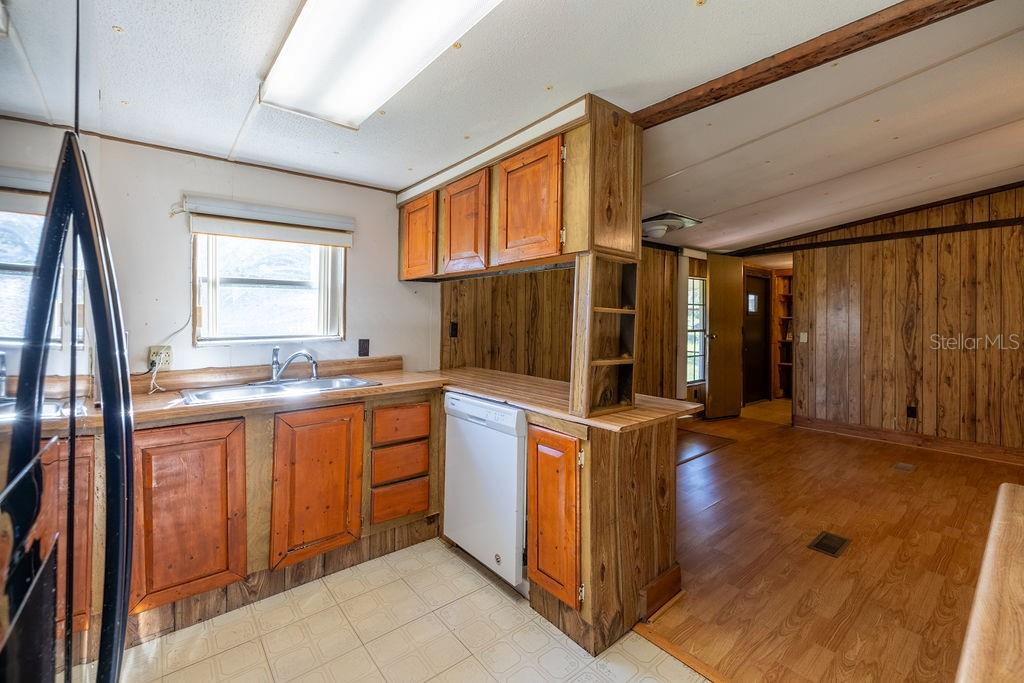 15518 LAKE APOPKA RD, CLERMONT, FL, 34715