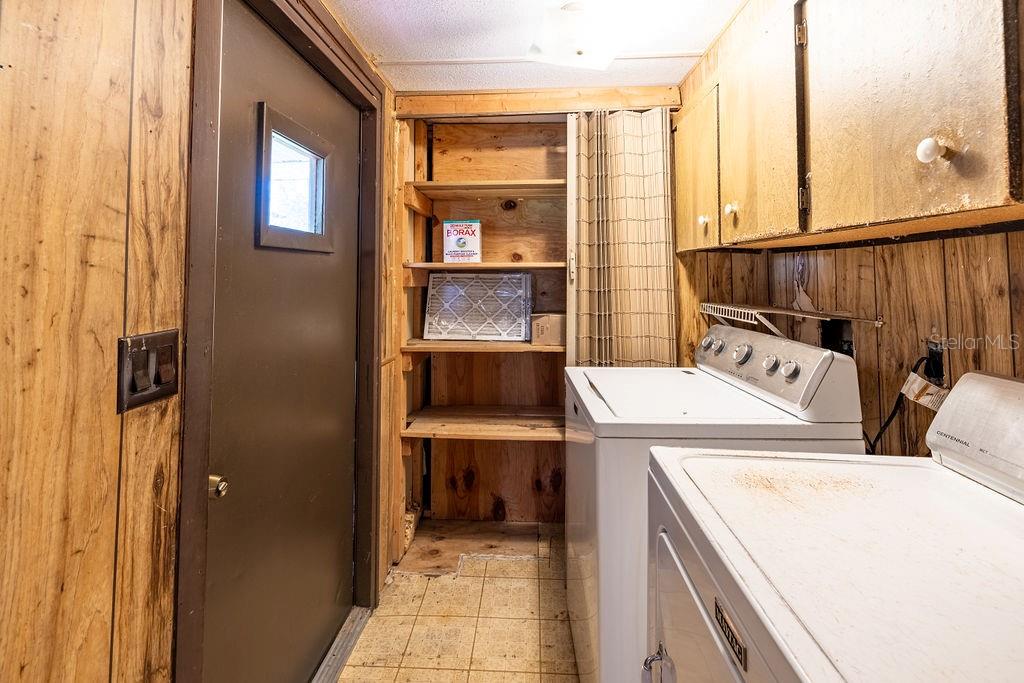 15518 LAKE APOPKA RD, CLERMONT, FL, 34715