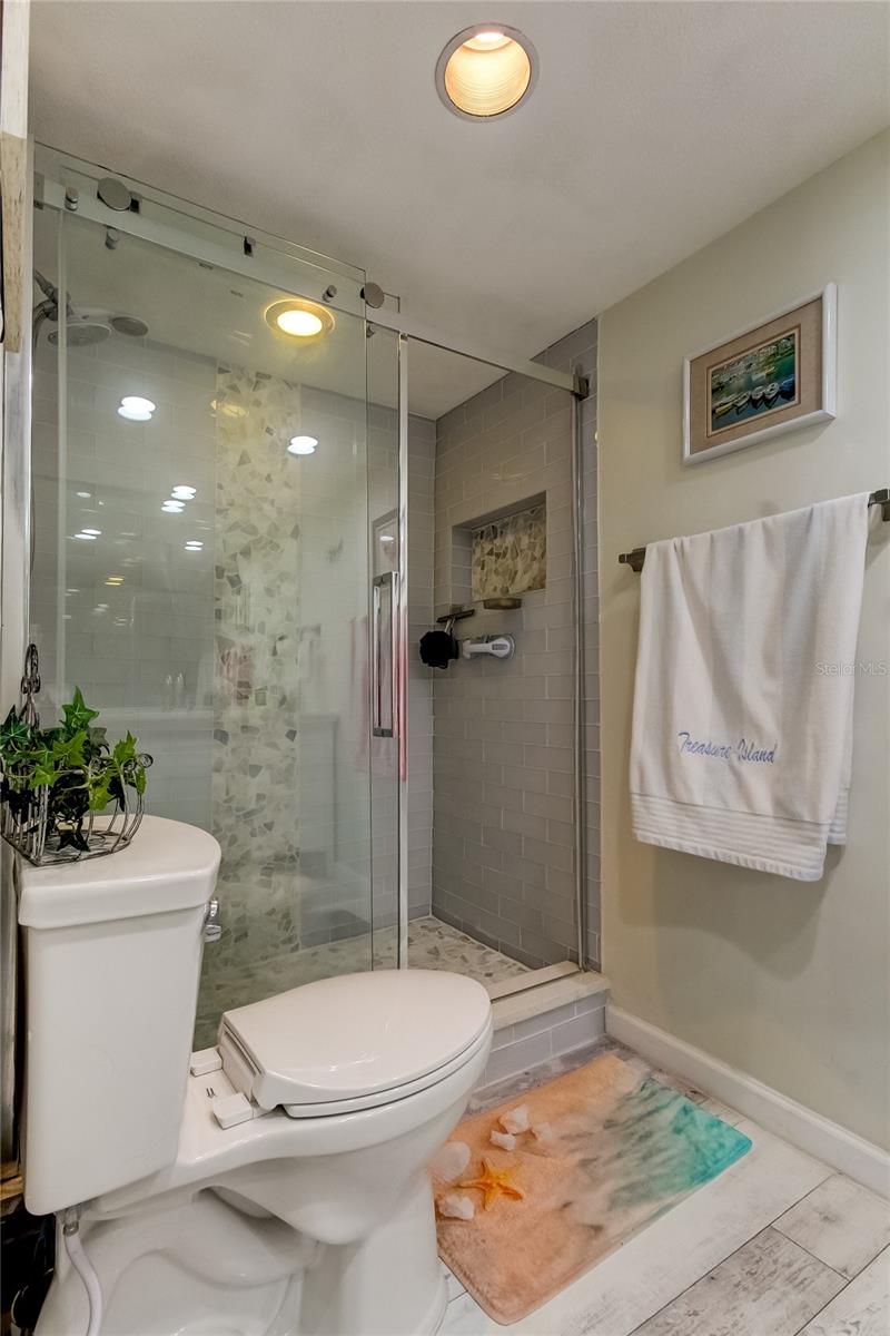 500 TREASURE ISLAND CSWY #606, TREASURE ISLAND, FL, 33706