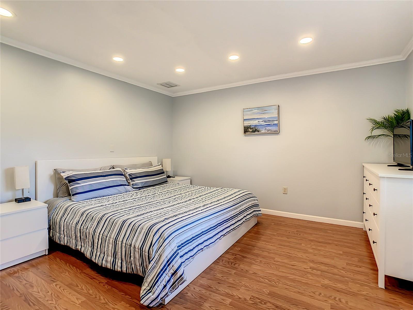 2512 REGATTA DR, SARASOTA, FL, 34231