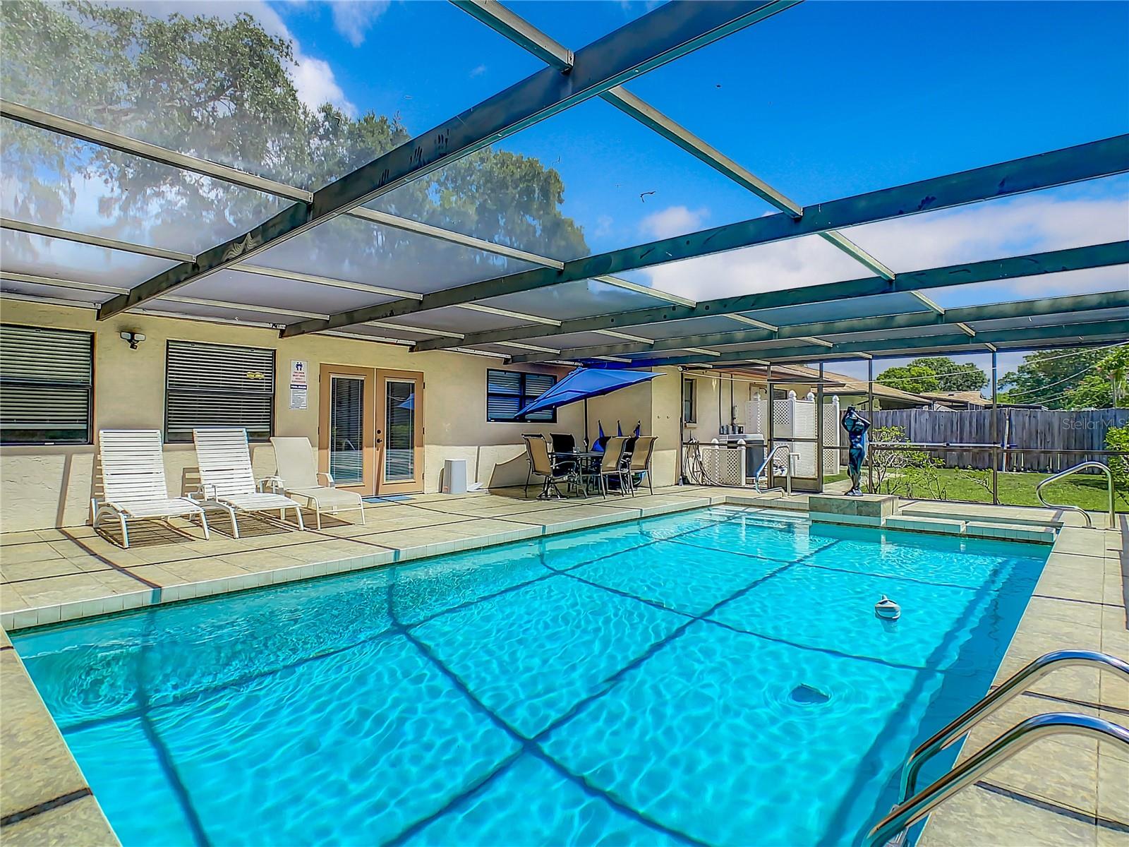 2512 REGATTA DR, SARASOTA, FL, 34231