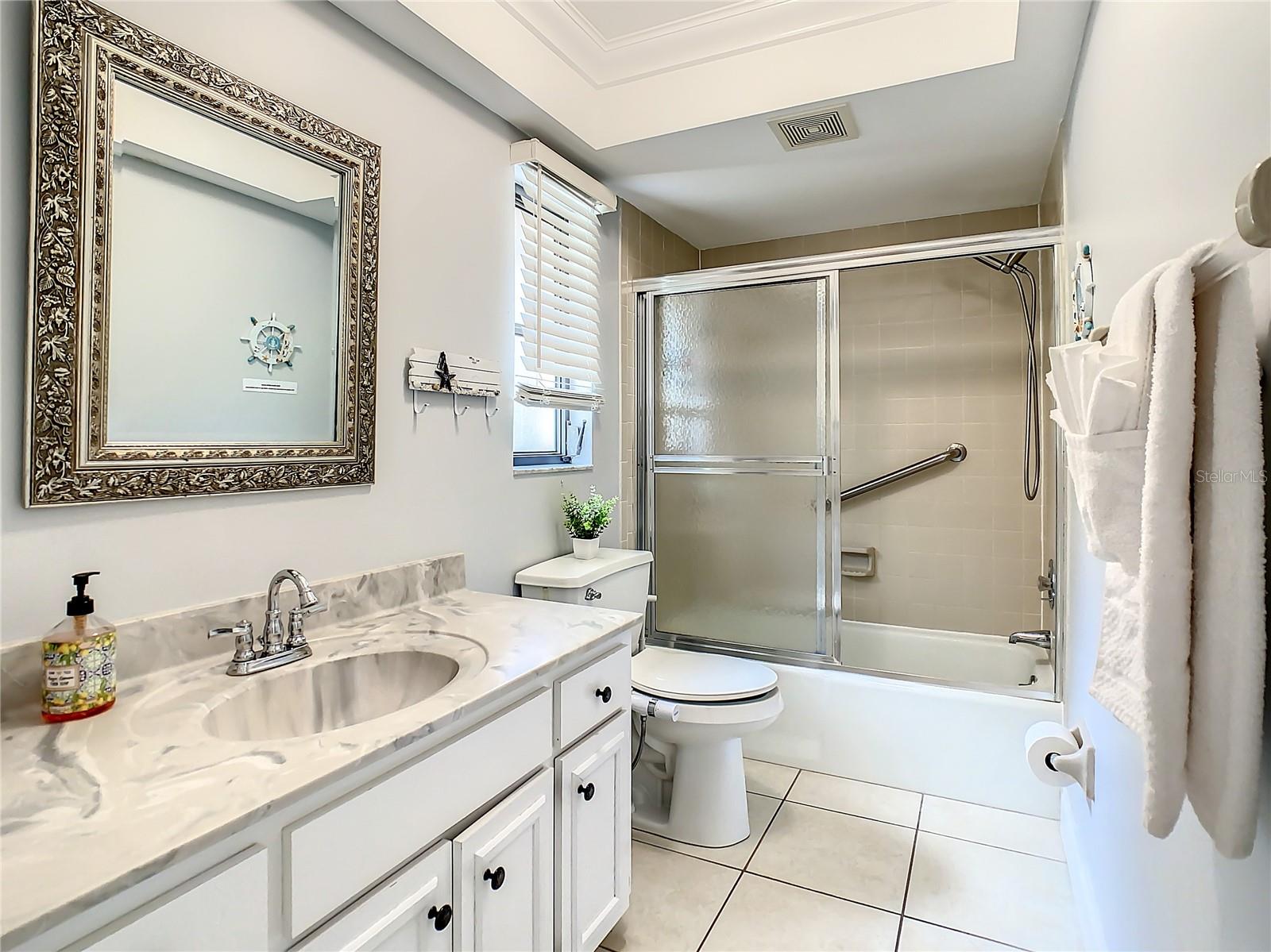 2512 REGATTA DR, SARASOTA, FL, 34231