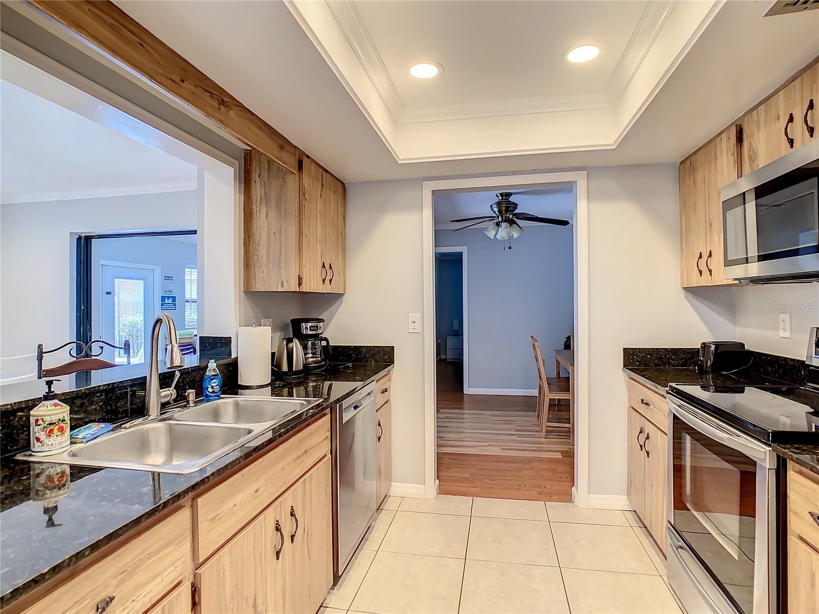 2512 REGATTA DR, SARASOTA, FL, 34231