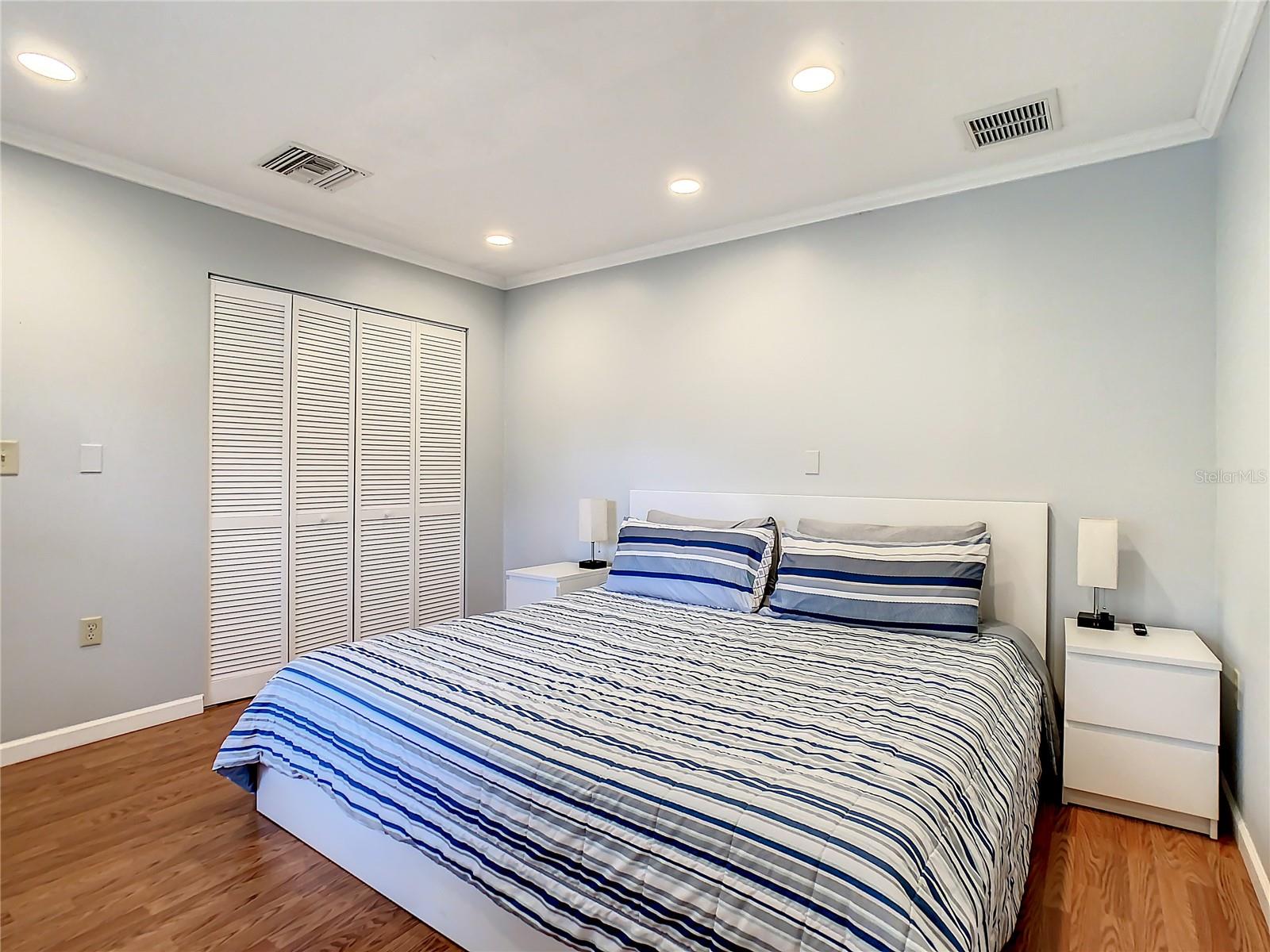 2512 REGATTA DR, SARASOTA, FL, 34231