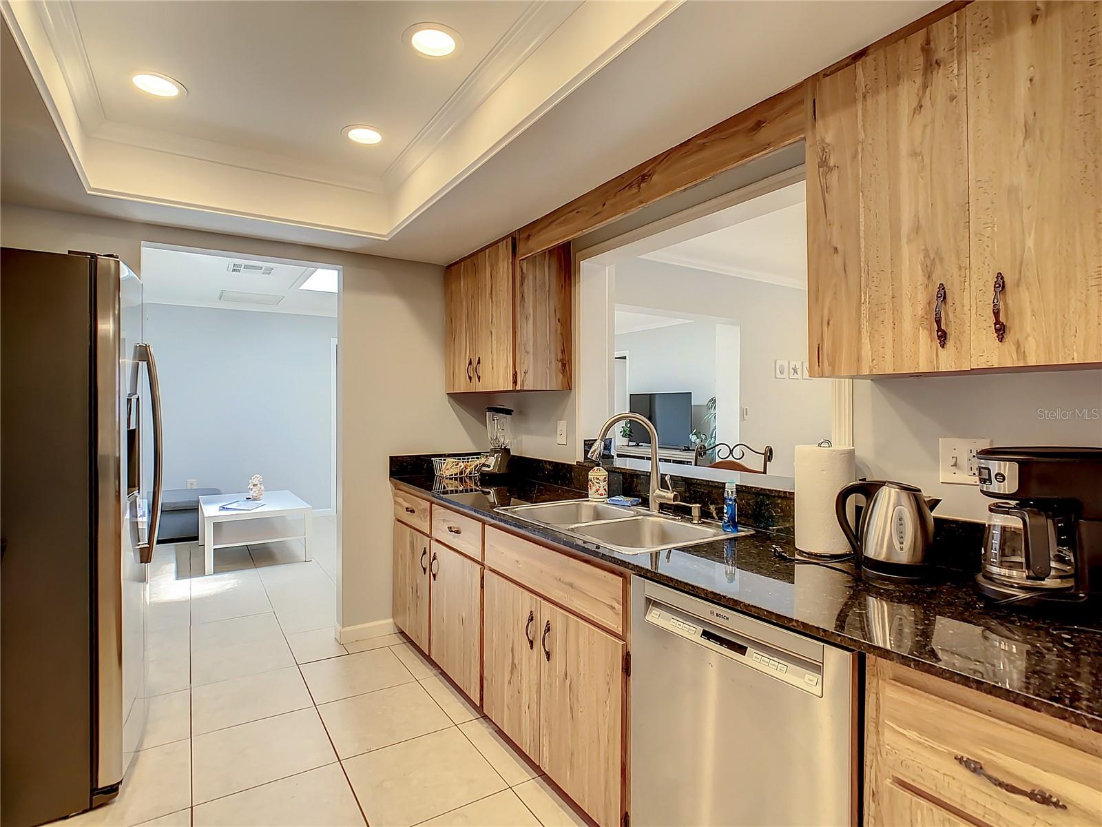 2512 REGATTA DR, SARASOTA, FL, 34231