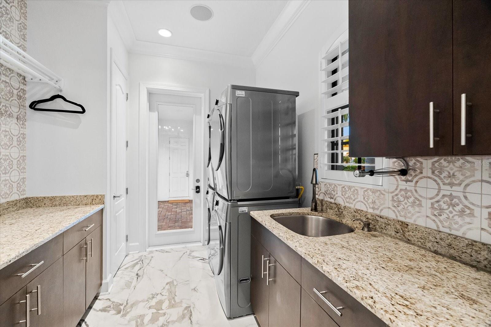 536 MAST DR, BRADENTON, FL, 34208