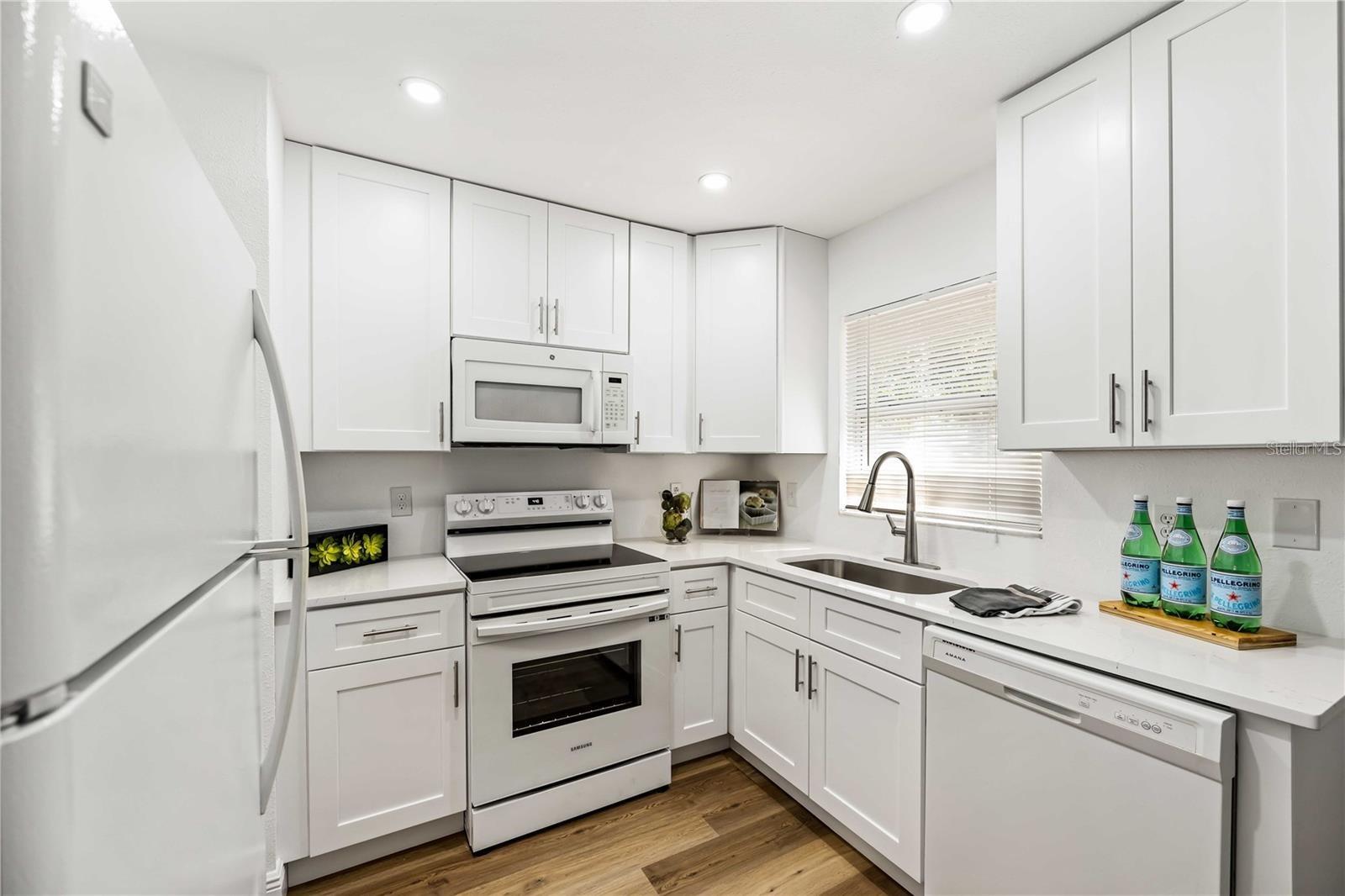 709 N JEFFERSON AVE #709, SARASOTA, FL, 34237