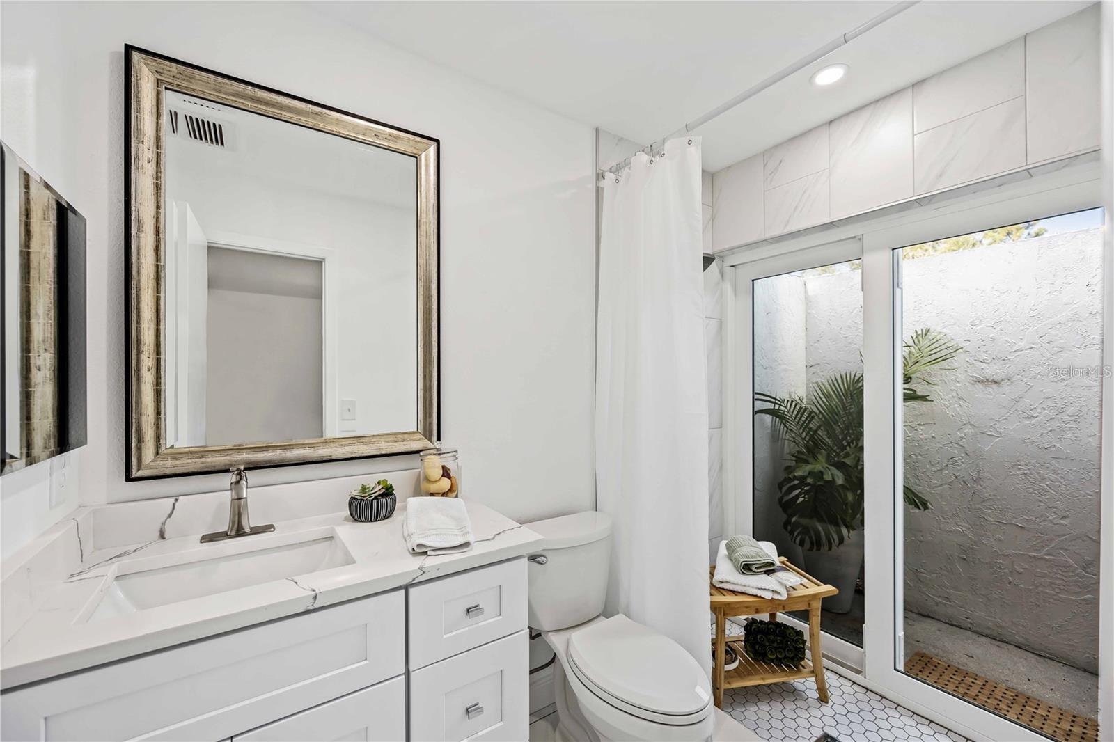 709 N JEFFERSON AVE #709, SARASOTA, FL, 34237
