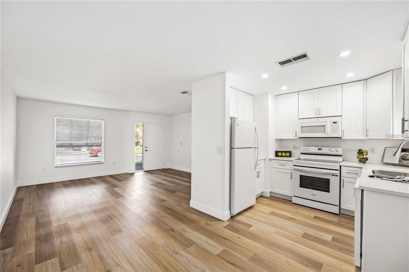 709 N JEFFERSON AVE #709, SARASOTA, FL, 34237