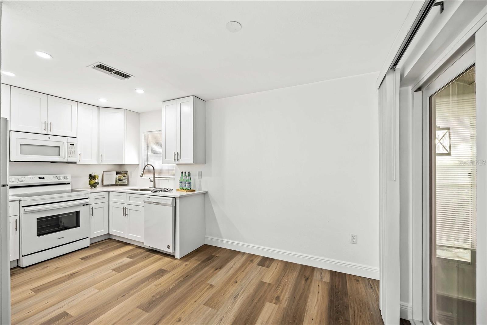 709 N JEFFERSON AVE #709, SARASOTA, FL, 34237